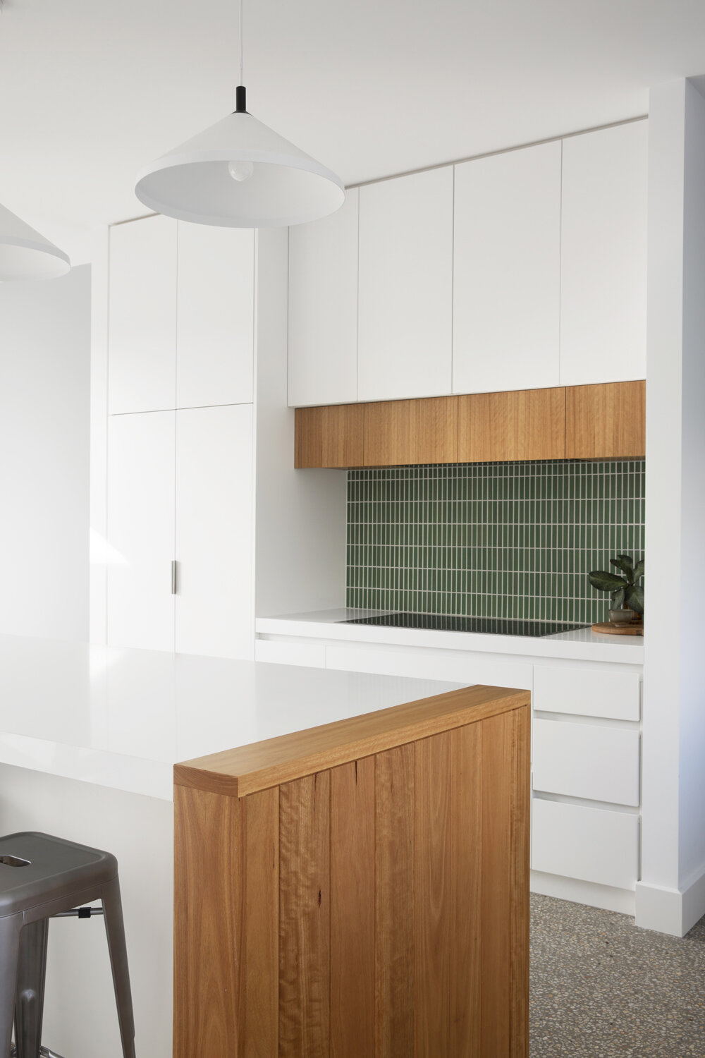 Sorrento beach house kitchen designed by interior designer Meredith Lee
