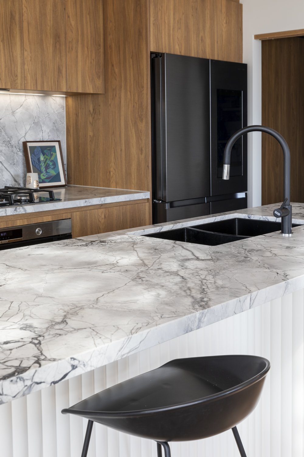Apartment designer kitchen by Melbourne interior designer Meredith Lee