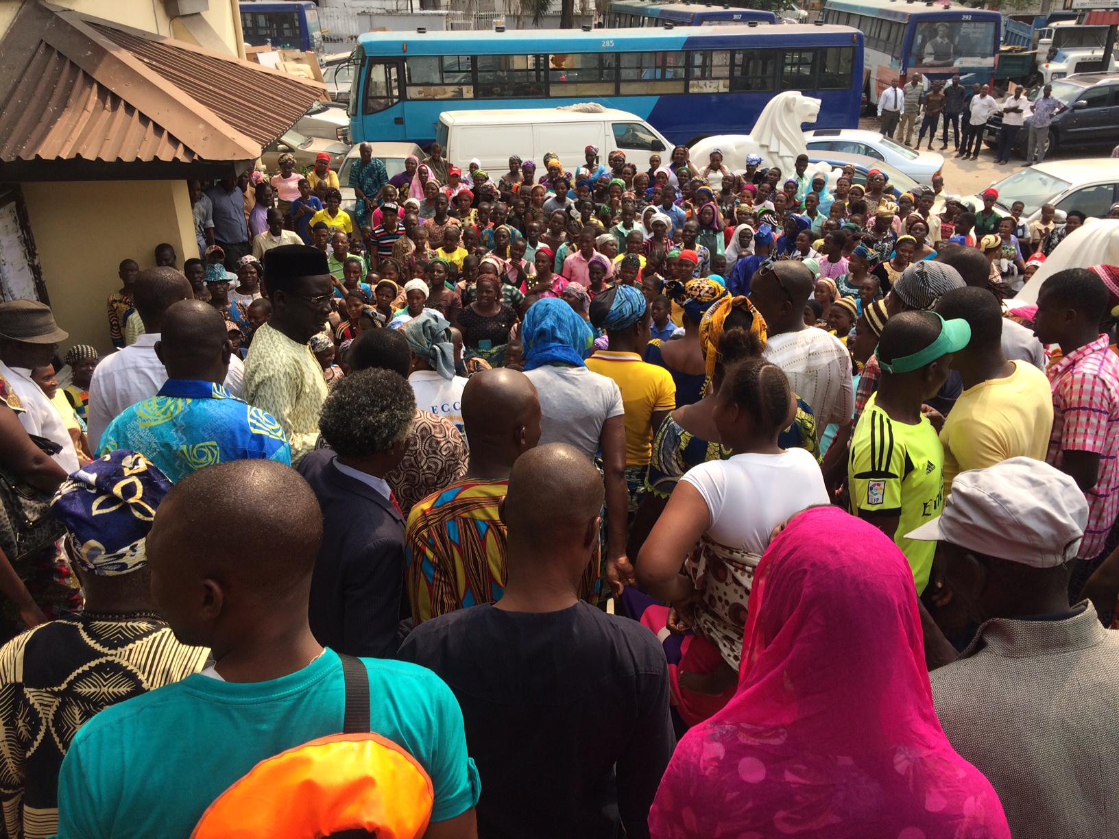 Waterfront residents crowd outside the lagos state high court to hear the judge's ruling on 26 January 2017.