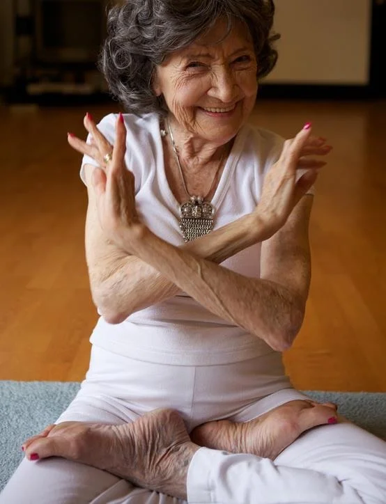 Yoga teacher Tao Porchon-Lynch in lotus pose at age 93. (Photo source: Vladimir Yakovlev)