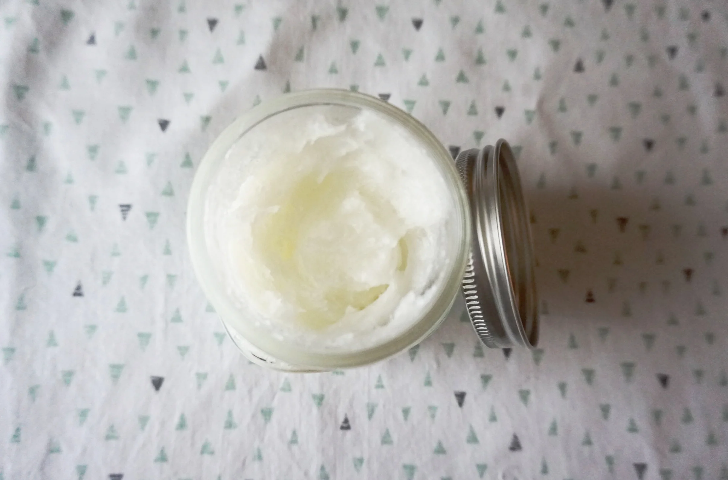 DIY skin-firming belly jelly two ways (one for C-section mamas!)