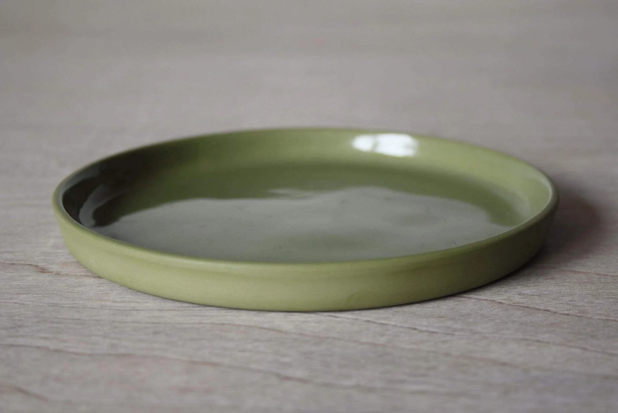 Emma_Johnson_Ceramics_-_Moss_green_small_Habitual_plate_1024x1024@2x.jpg