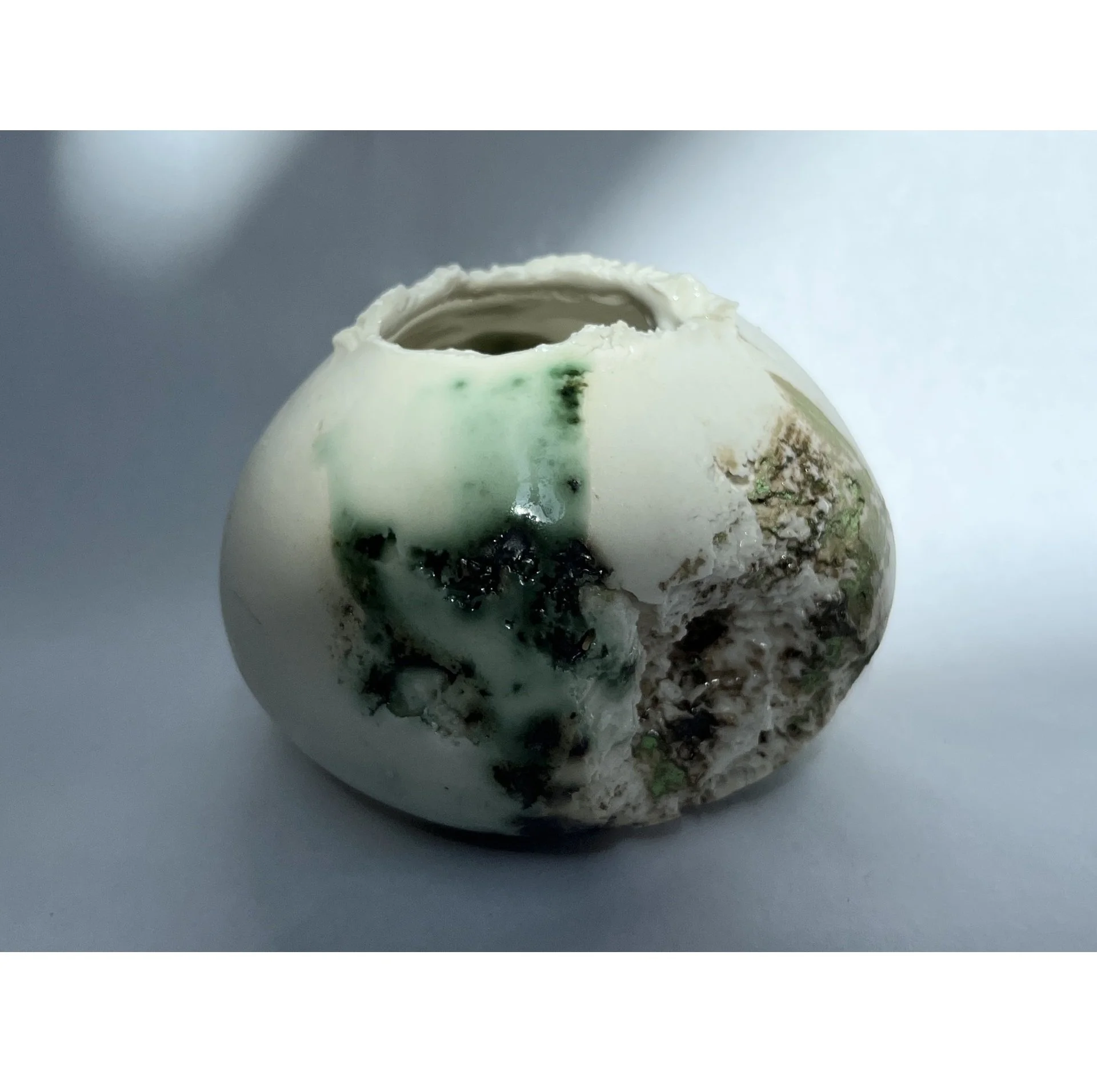 Sarah Coppard - Pebble Bud Vase IV