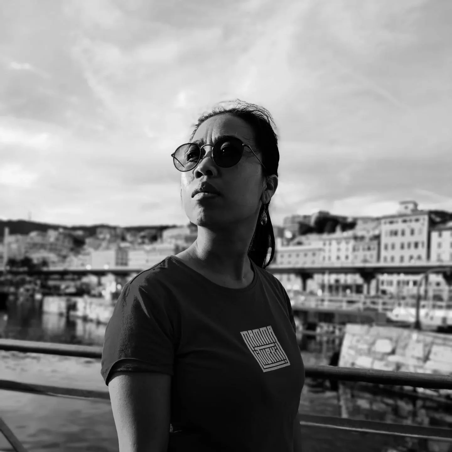 @dj.merti wearing a dope "MammaLiTurki!" t-shirt 🇮🇩🇮🇹
🎶 @ozgeurer 🇹🇷