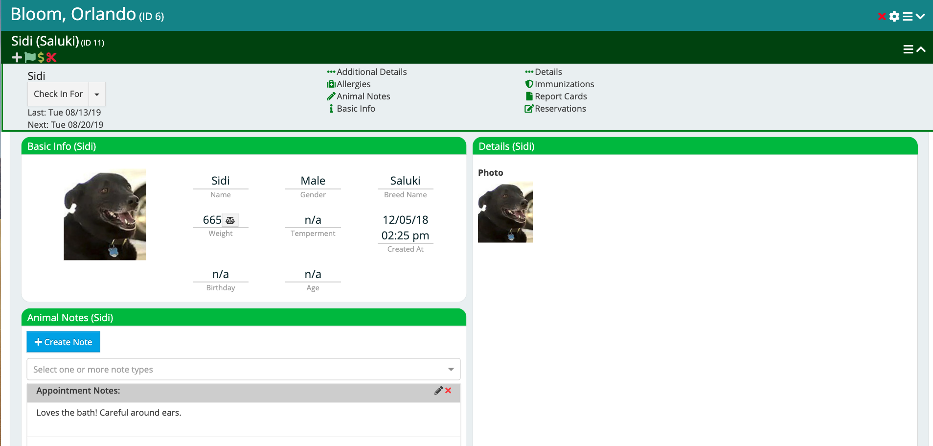 Dog grooming software with custom views for pet- and customer-profiles.