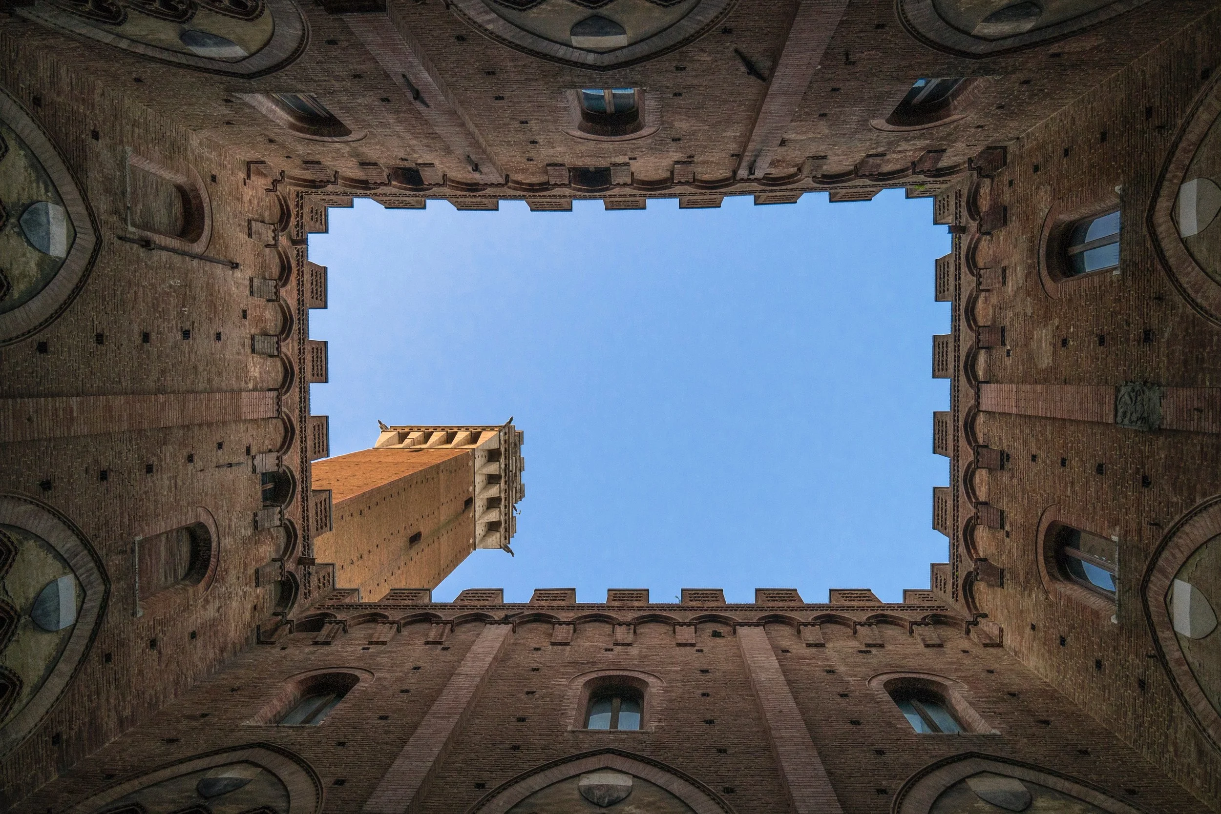 davide-cantelli-98Pk5OO_aG4-unsplash.jpg