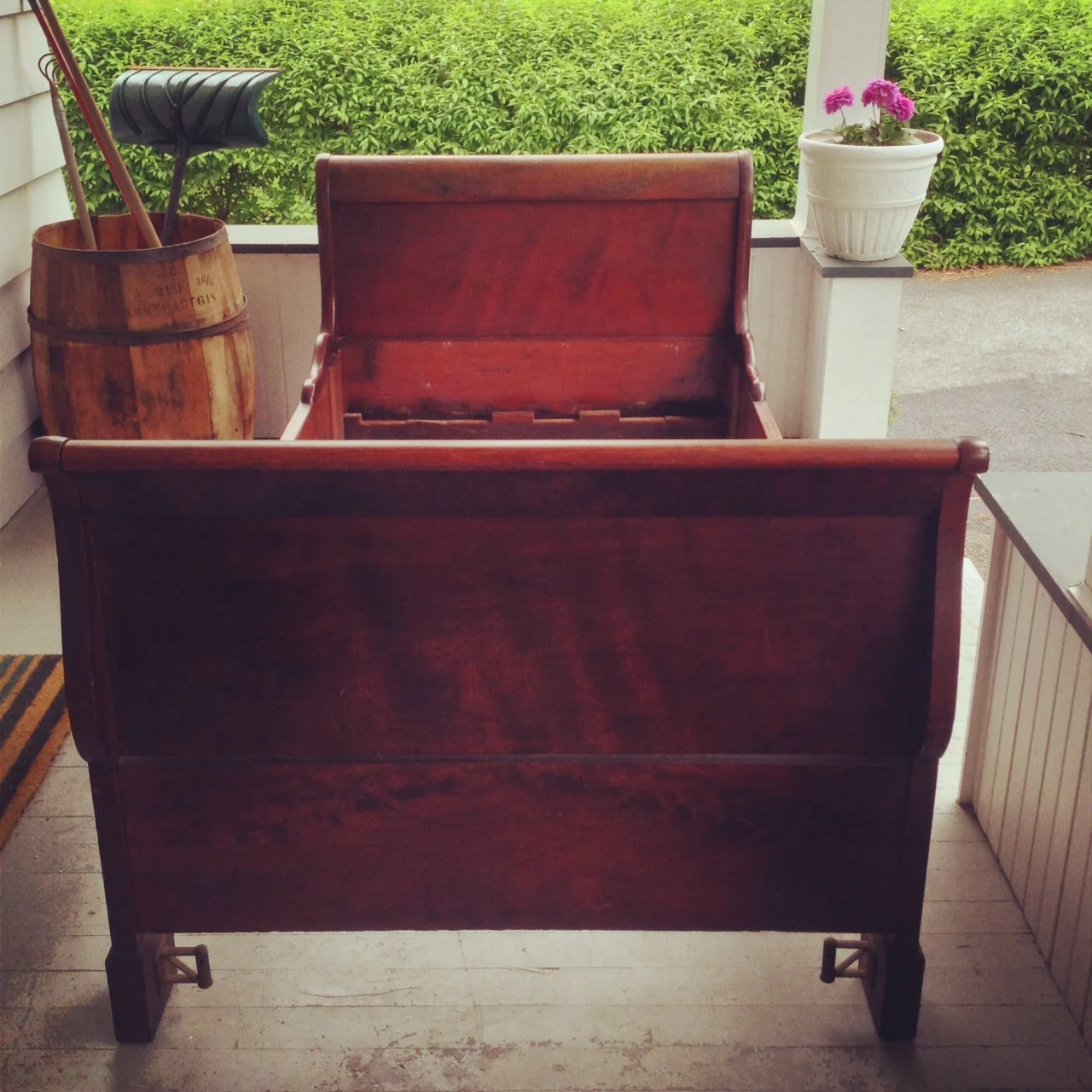 Antique Sleigh Twin Bed