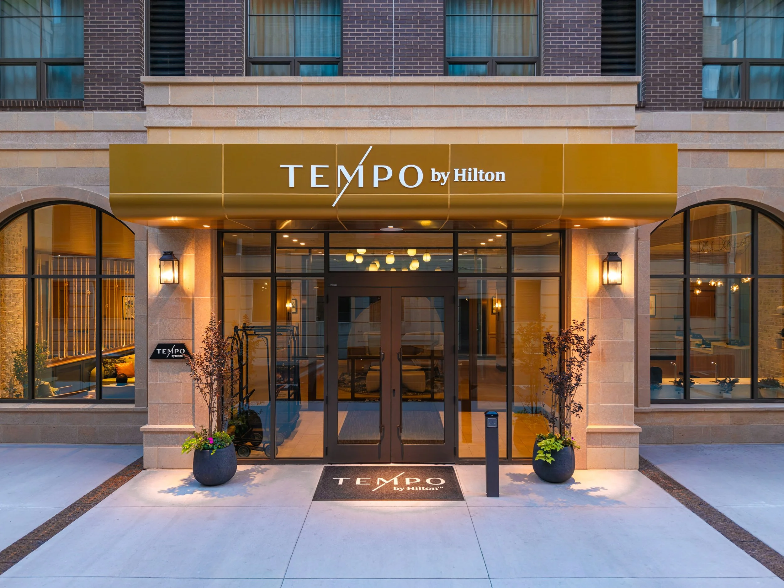 3905_Tempo by Hilton_exterior entry dusk_webres.jpg
