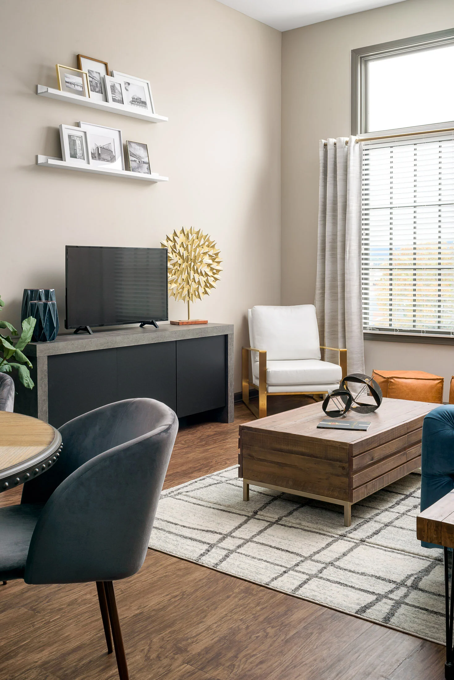 Bluebird Row_Mixed Use_Morgan Nowland-9.jpg