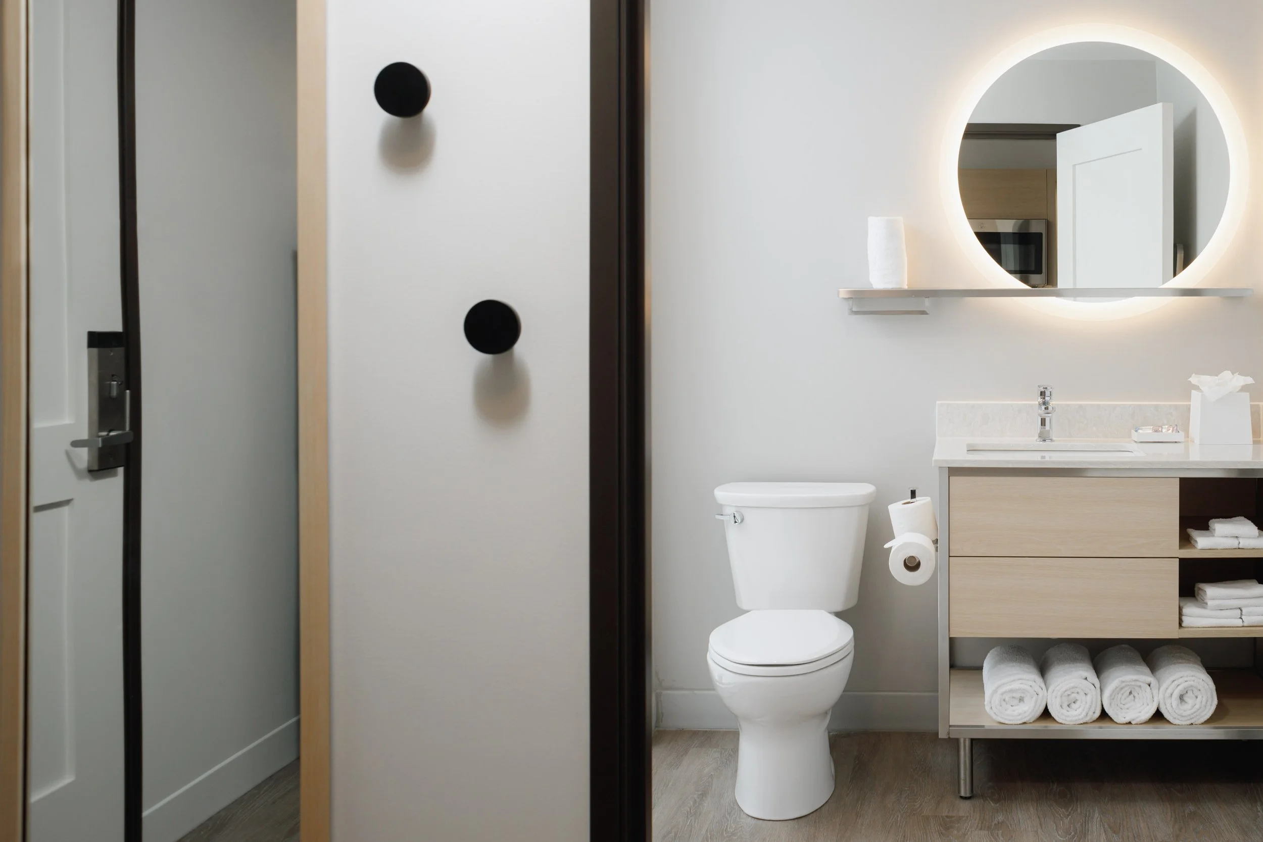 TPS_CHAER_King Studio_Bathroom_26.jpg