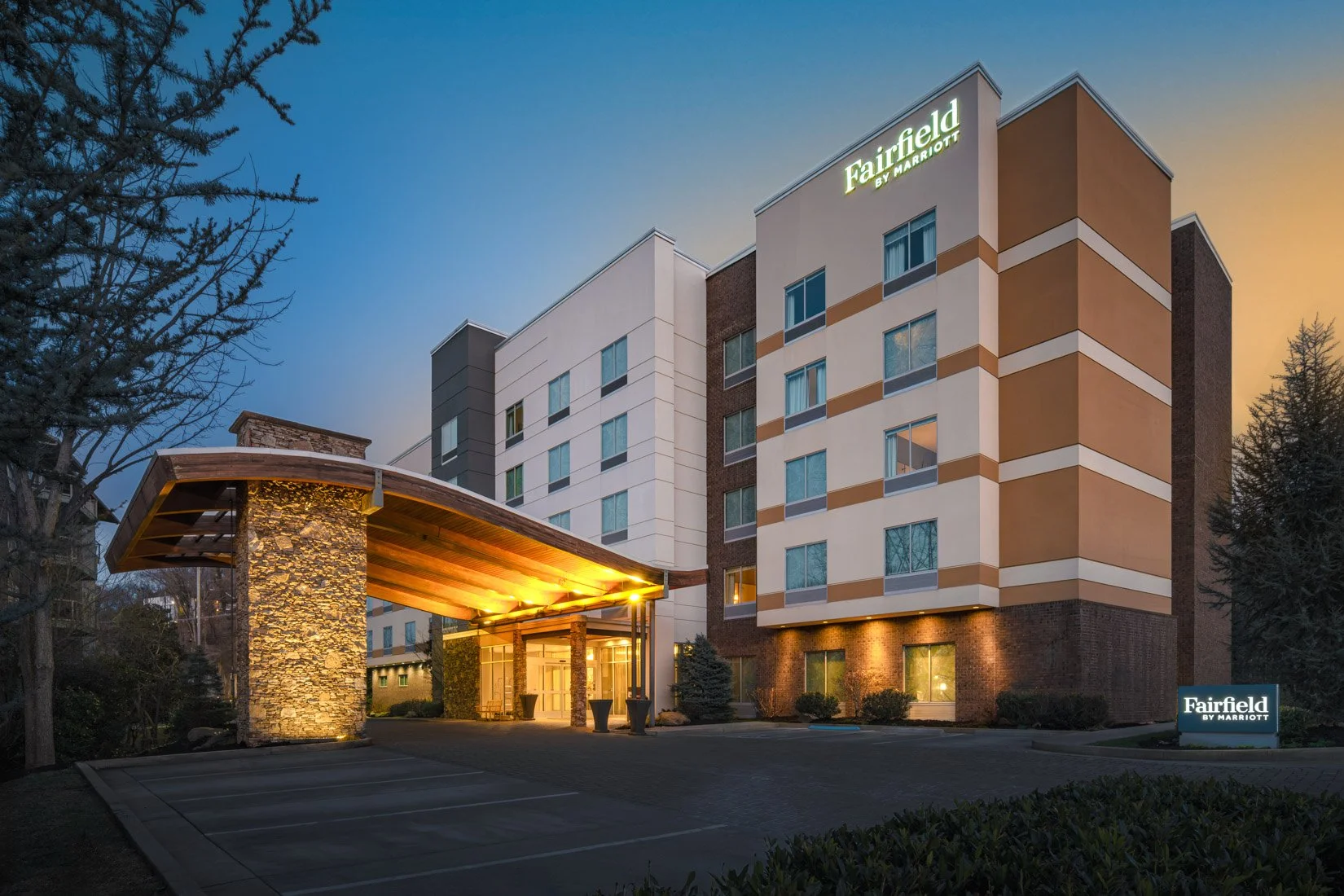  Original Filename: 1701_GTLFG_Fairfield_exteriordusk.jpg File Name: GTLFG-Fairfield-Exterior-Dusk.jpg Caption: Exterior of Fairfield Inn &amp; Suites Gatlinburg Downtown at dusk Marketing Caption: Evening exterior view of Fairfield Inn &amp; Suites 