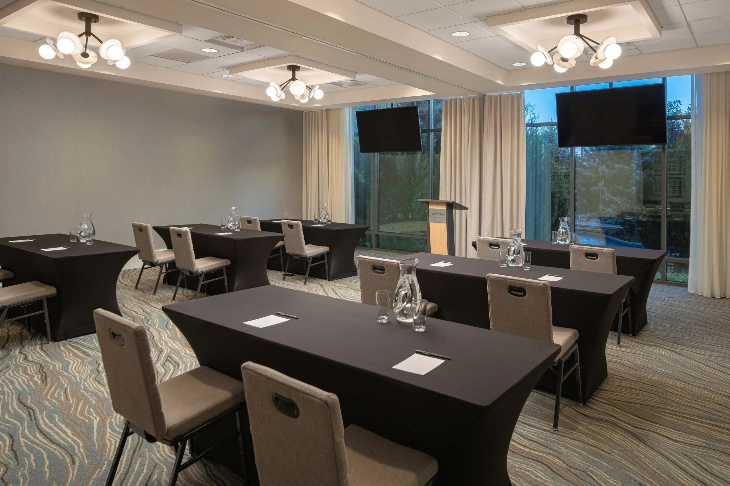  ORIGINAL FILENAME:  4912_TYSCP_Courtyard_rockefeller_classroom.jpg  FILE NAME:  Meeting Room  PHOTO PLACEMENT TAG:  Search in DAC for: Events &amp; Meetings  CAPTION:  Rockefeller Room – Classroom  MARKETING CAPTION:  The Rockefeller Room is shown w