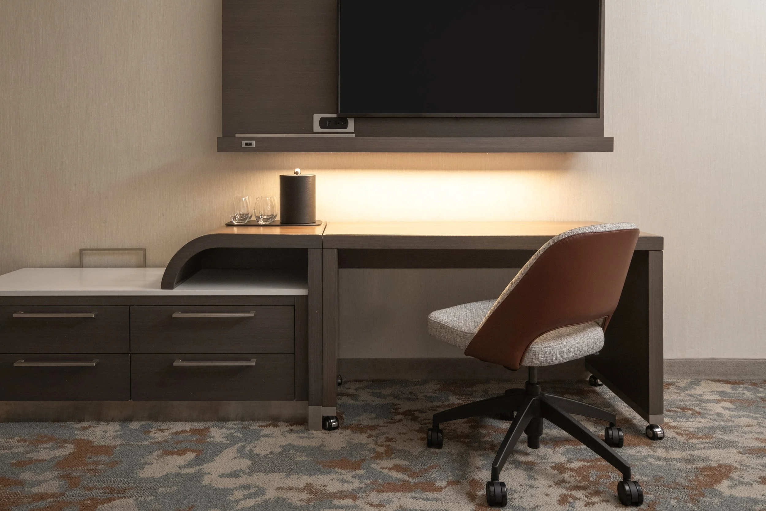  ORIGINAL FILENAME:  4934_TYSCP_Courtyard_room_desk.jpg  FILE NAME:  Room Desk  PHOTO PLACEMENT TAG:  Search in DAC for: Guest Rooms  CAPTION:  Guest Room Work Desk  MARKETING CAPTION:  The guest room work area includes a desk, rolling chair, built-i