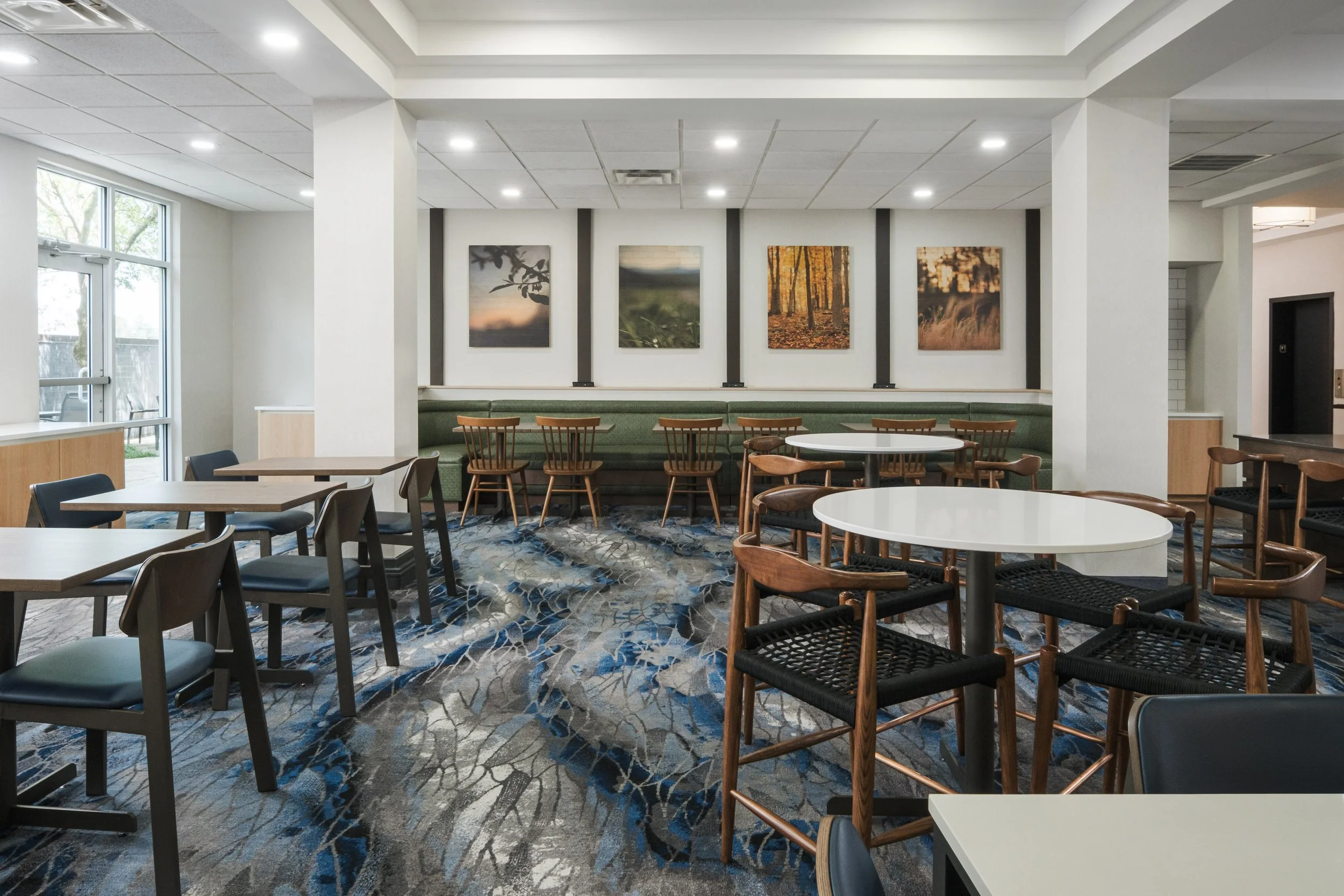  ORIGINAL FILENAME:  CHACL_8_Fairfield_diningroom.jpg  FILE NAME:  Dining Room  PHOTO PLACEMENT TAG:  Search in DAC for: Dining  CAPTION:  Dining Room  MARKETING CAPTION:  The dining room combines round and rectangular tables, banquette seating, and 
