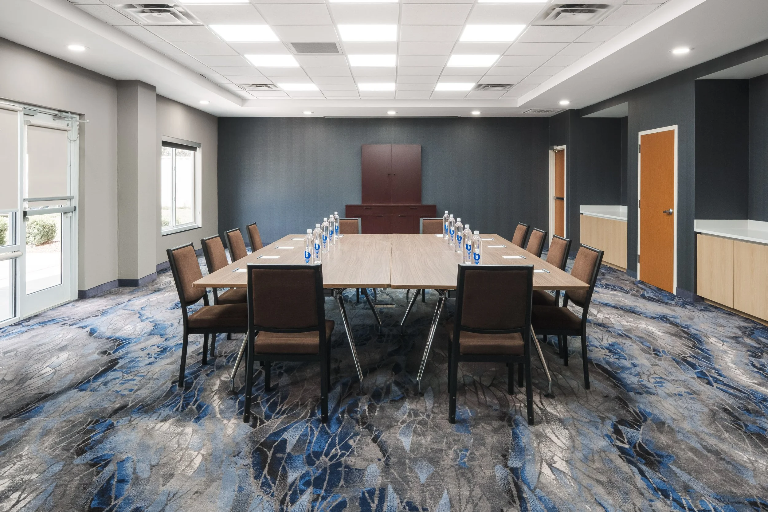  ORIGINAL FILENAME:  CHACL_11_Fairfield_conference_meetingtable.jpg  FILE NAME:  Meeting Room  PHOTO PLACEMENT TAG:  Search in DAC for: Events &amp; Meetings  CAPTION:  Meeting Room – Boardroom  MARKETING CAPTION:  A large conference table, surroundi