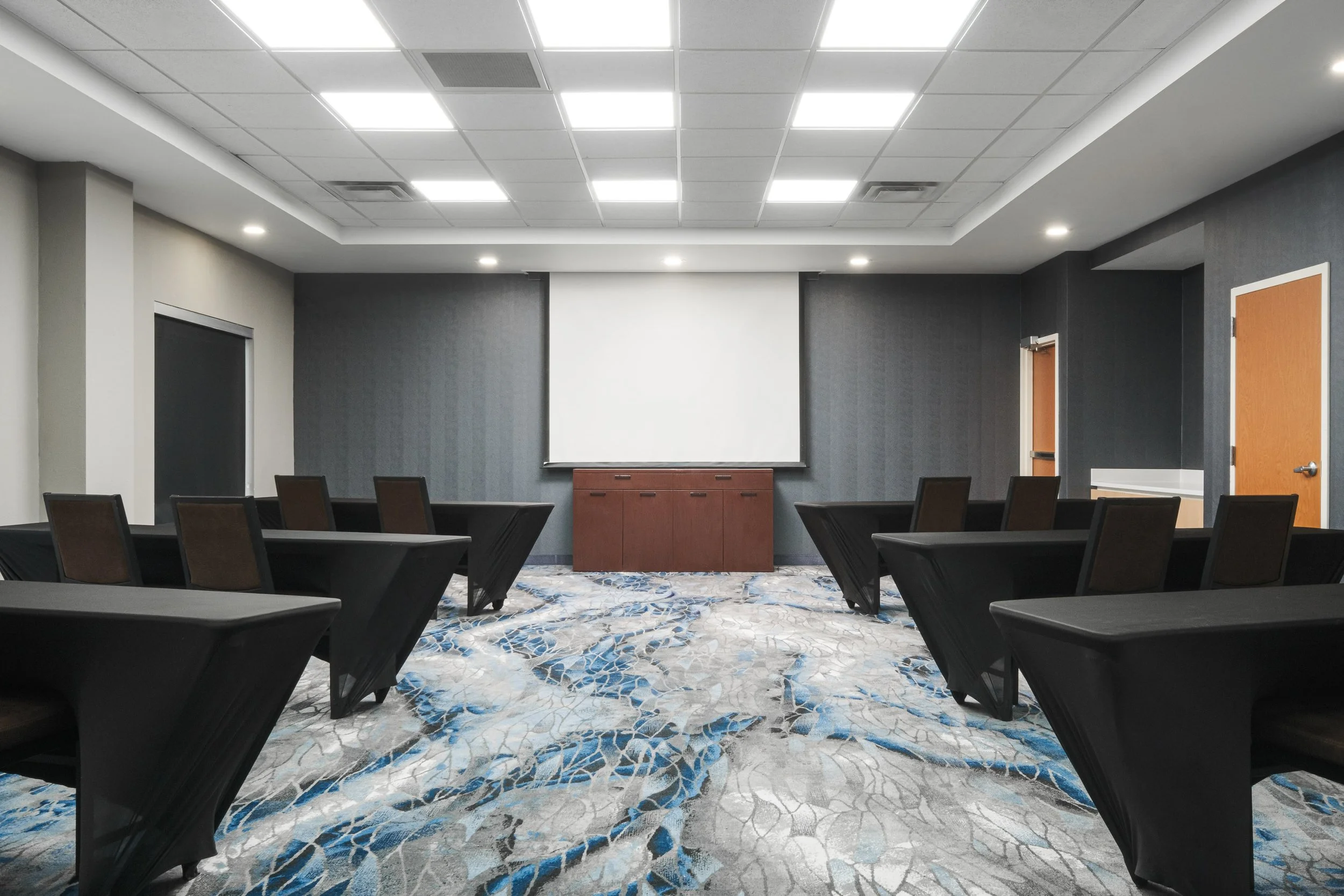  ORIGINAL FILENAME:  CHACL_12_Fairfield_conference_classroom.jpg  FILE NAME:  Meeting Room  PHOTO PLACEMENT TAG:  Search in DAC for: Events &amp; Meetings  CAPTION:  Meeting Room – Classroom  MARKETING CAPTION:  Classroom-style tables face a projecti