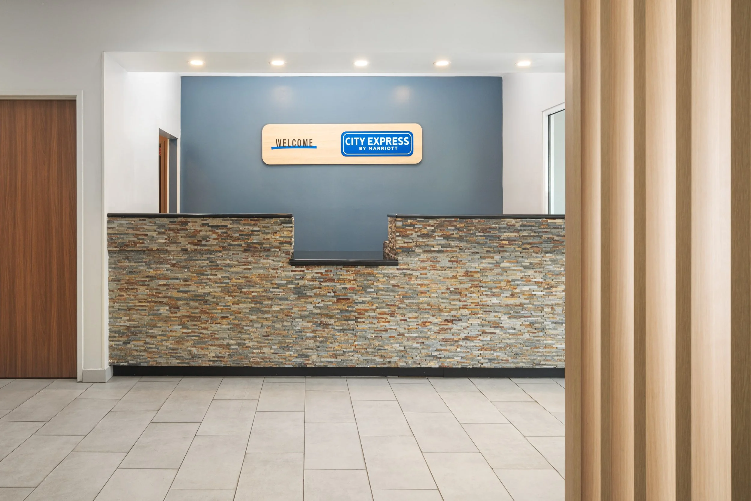  FILE NAME  Front Desk  CAPTION  Front Desk  ALT TAG / LOGO DESCRIPTION  Front desk with City Express welcome sign  GUEST ROOM OR ADD-ON / NRP?  N / A  HAVE PRODUCT ID?  No  IS THIS AN ANCILLARY PRODUCT?  No  ADD TO HWS PHOTO GALLERY SECTION  Feature