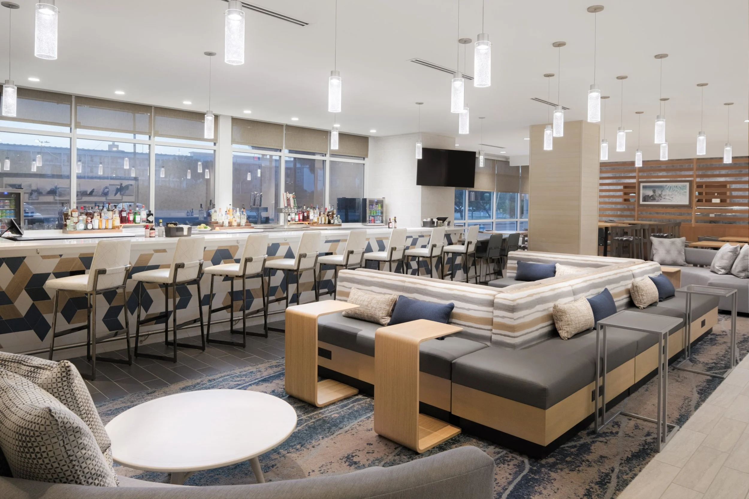 SHS_TPADS_39_lobbybar_seating_Web Resolution.jpg