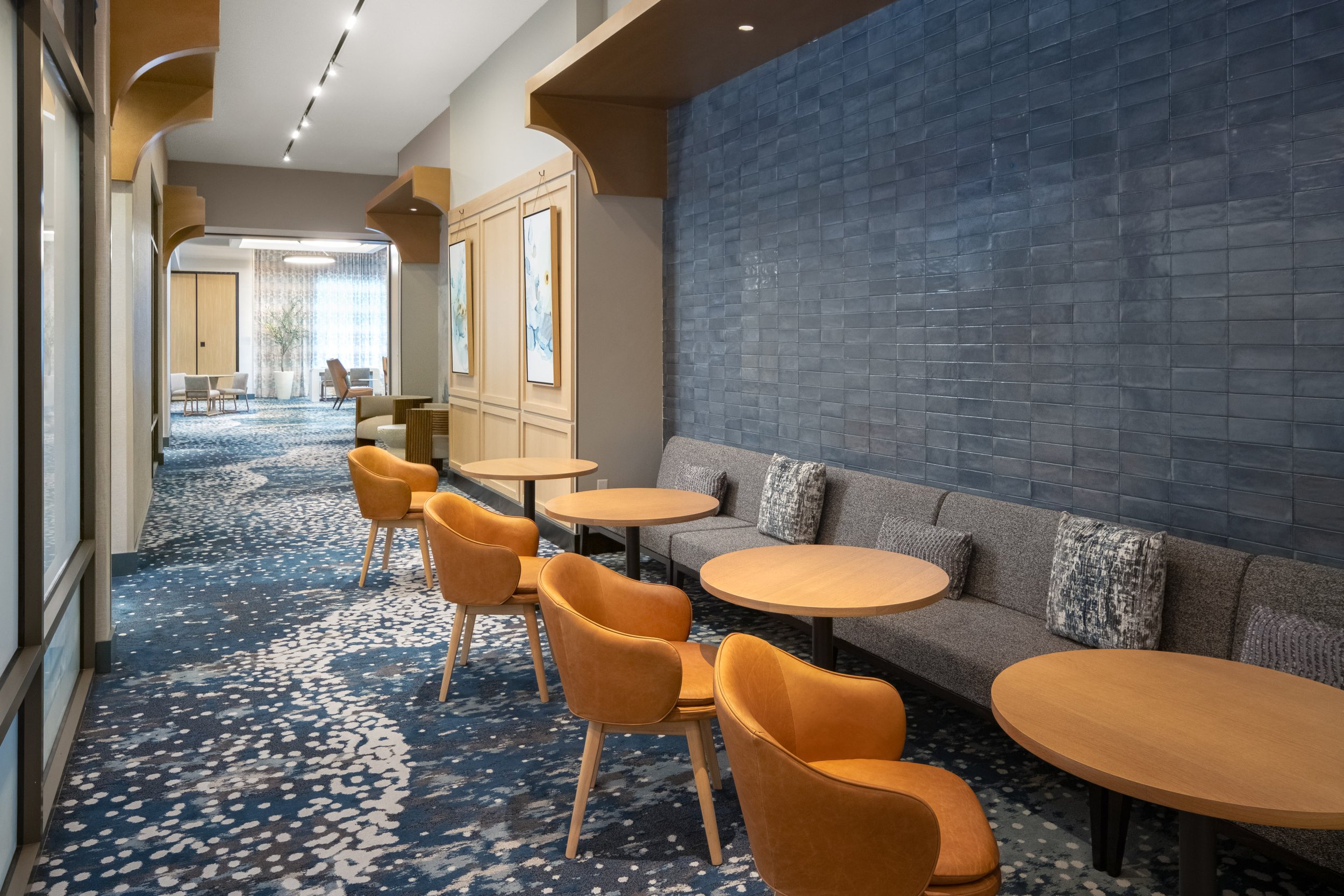 3927_Tempo by Hilton_prefunction hallway_webres.jpg