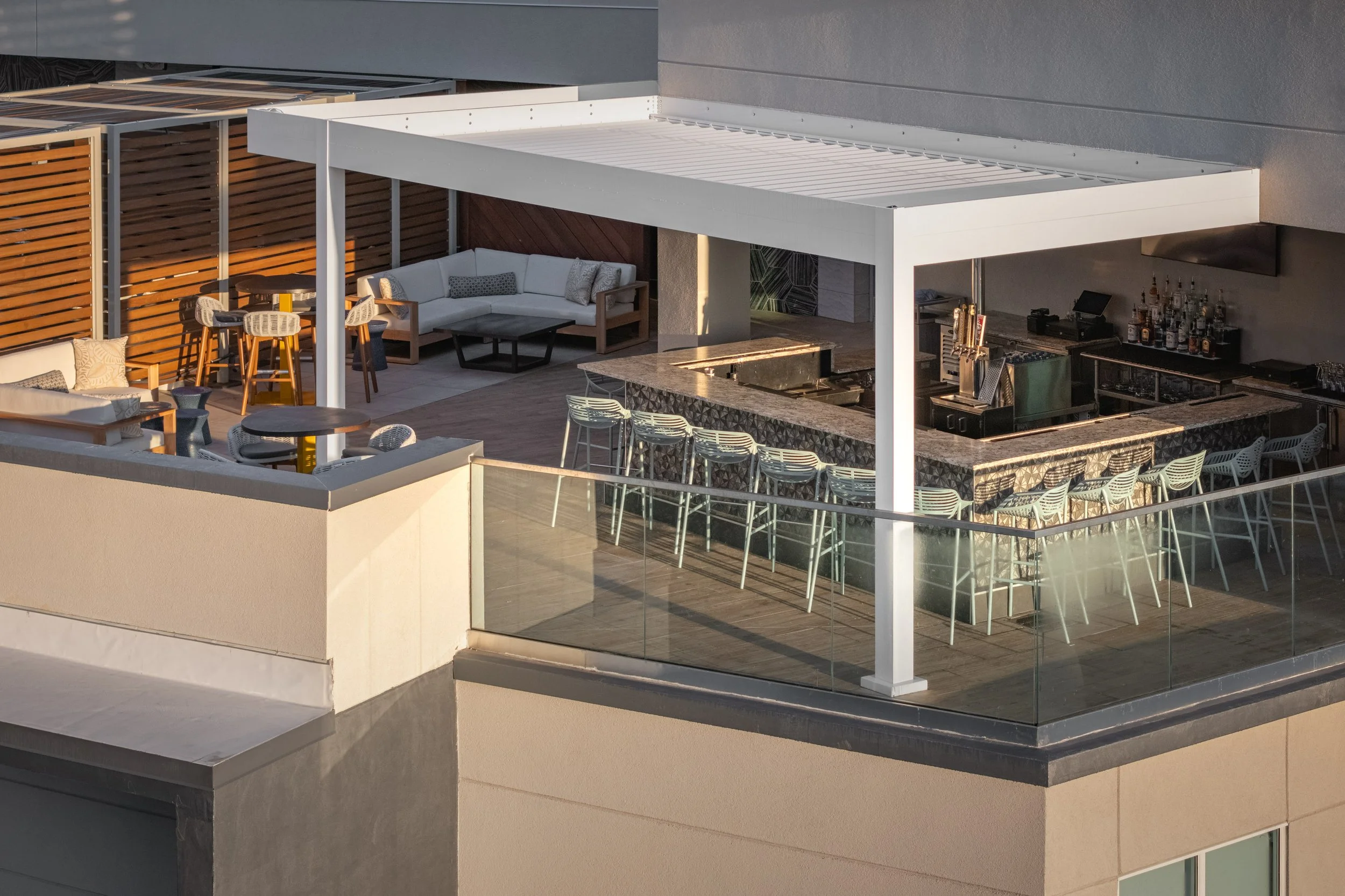 SHS_TPADS_44_rooftopbar_day_Web Resolution.jpg