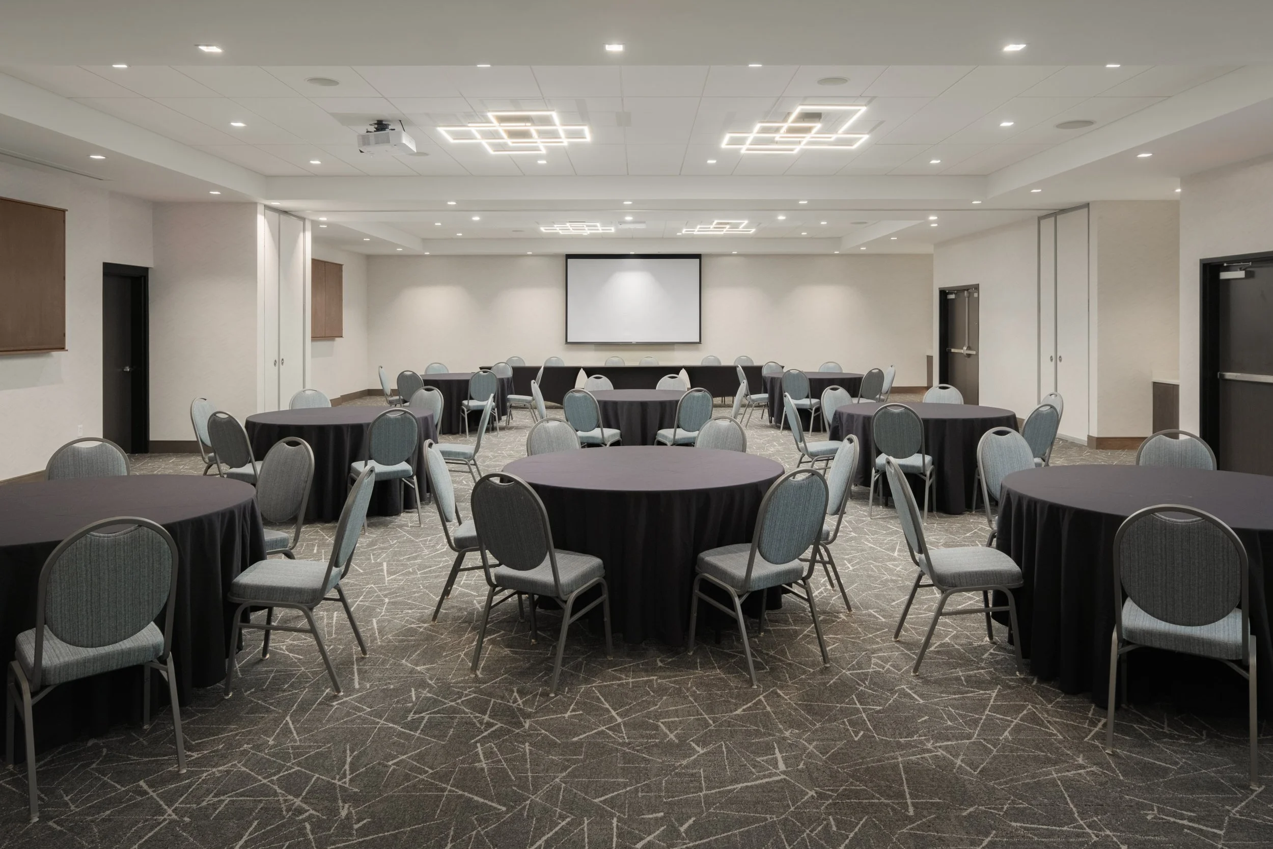 6059_AC_AVLAB_ACHotel_mtg_ballroom_Web Resolution.jpg