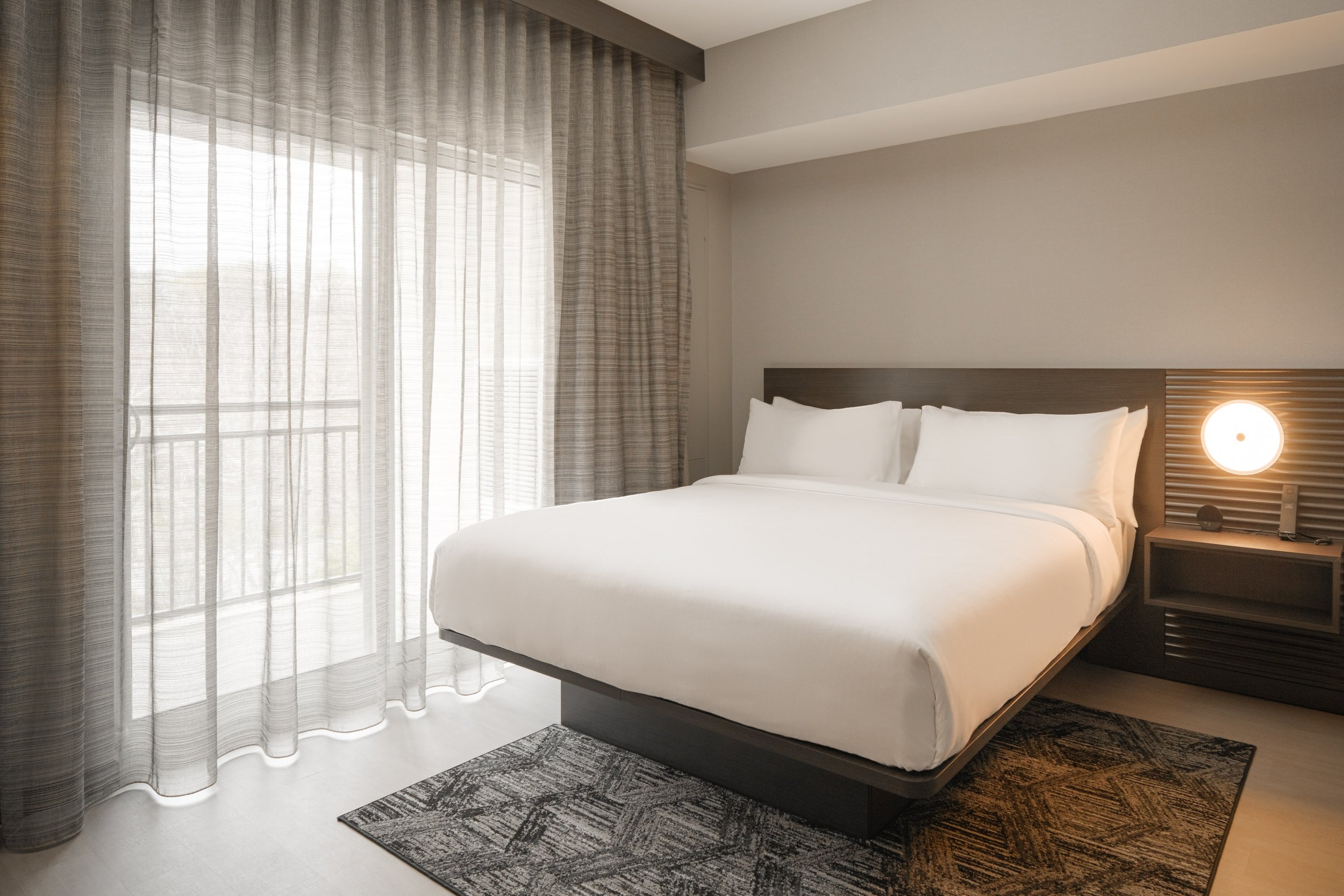 6027_AC_AVLAB_ACHotel_kingsuite_a_bed_Web Resolution.jpg