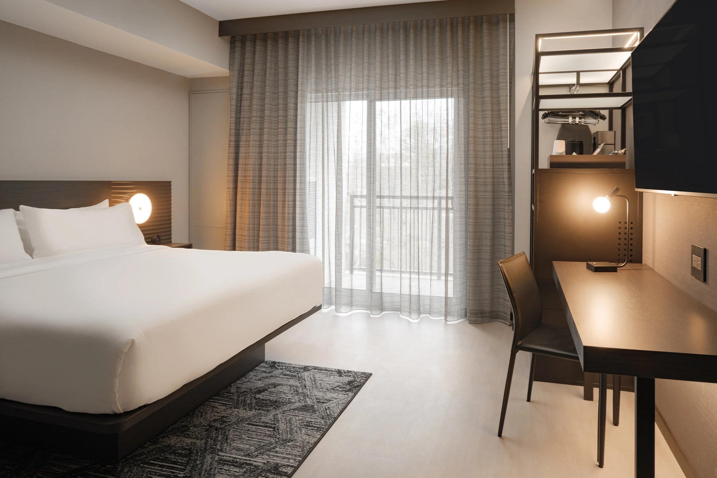 6031_AC_AVLAB_ACHotel_kingsuite_b_bed_Web Resolution.jpg
