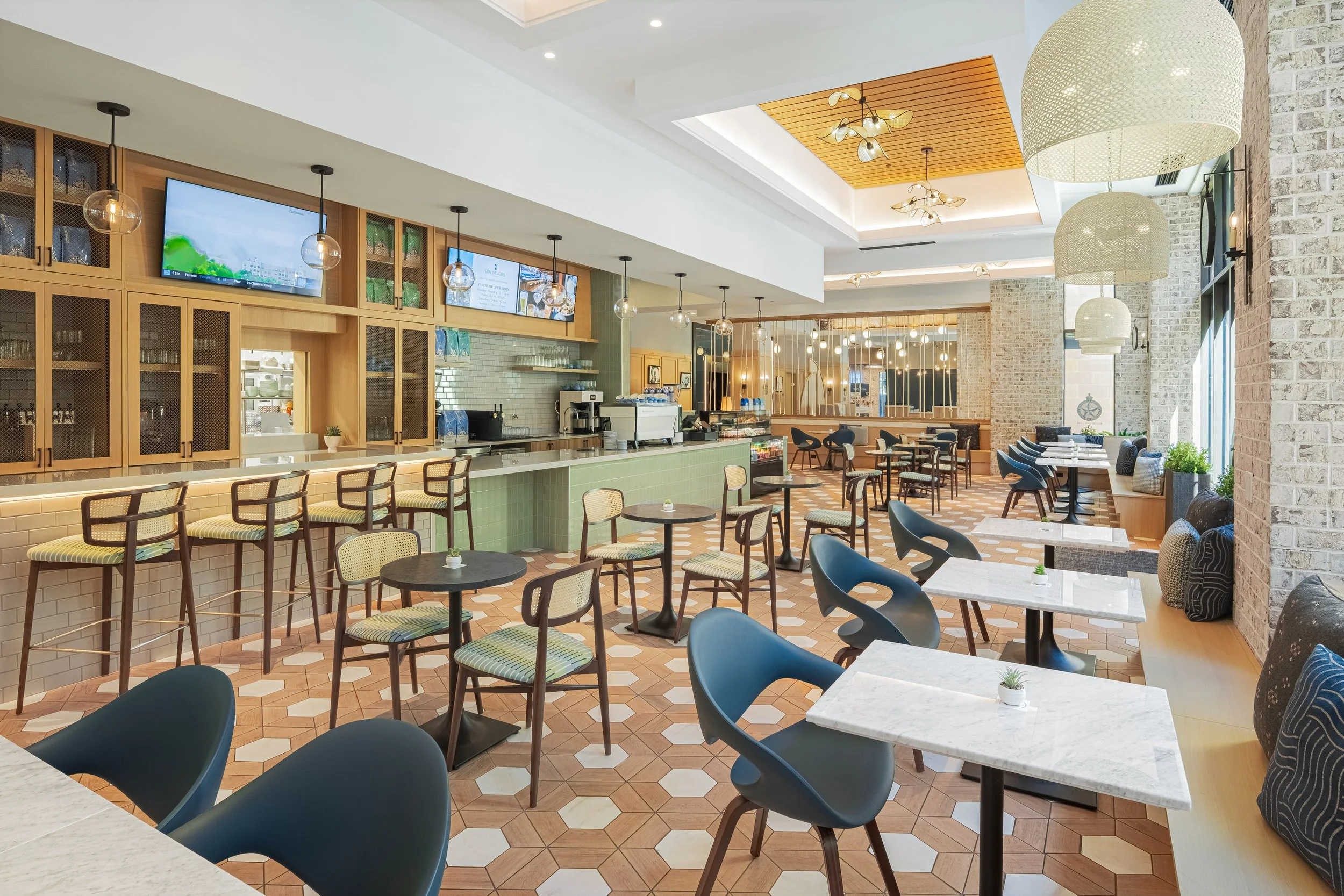 3931_Tempo by Hilton_main floor restaurant bar_webres.jpg