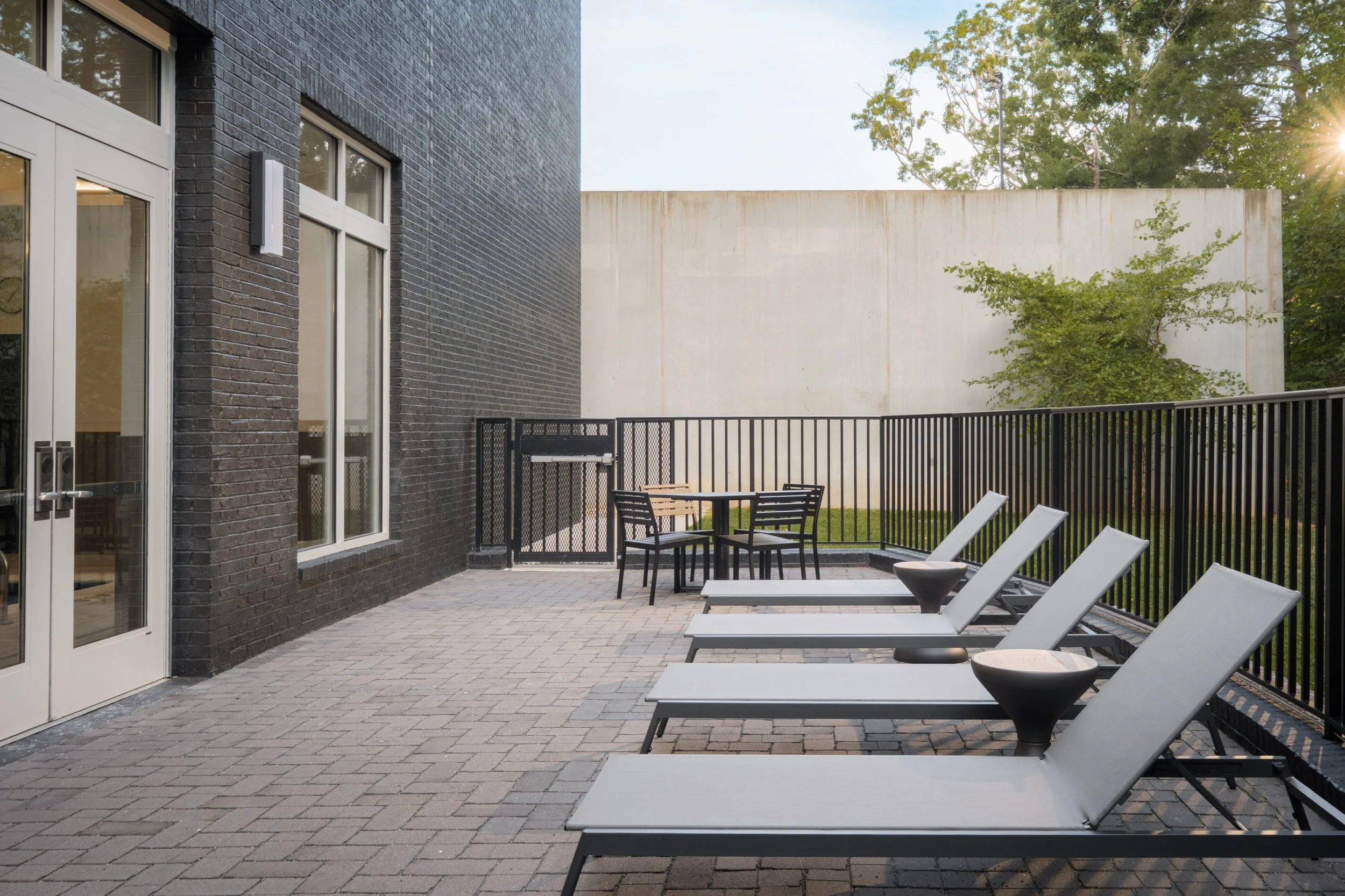 6020_AC_AVLAB_ACHotel_poolpatio_Web Resolution.jpg