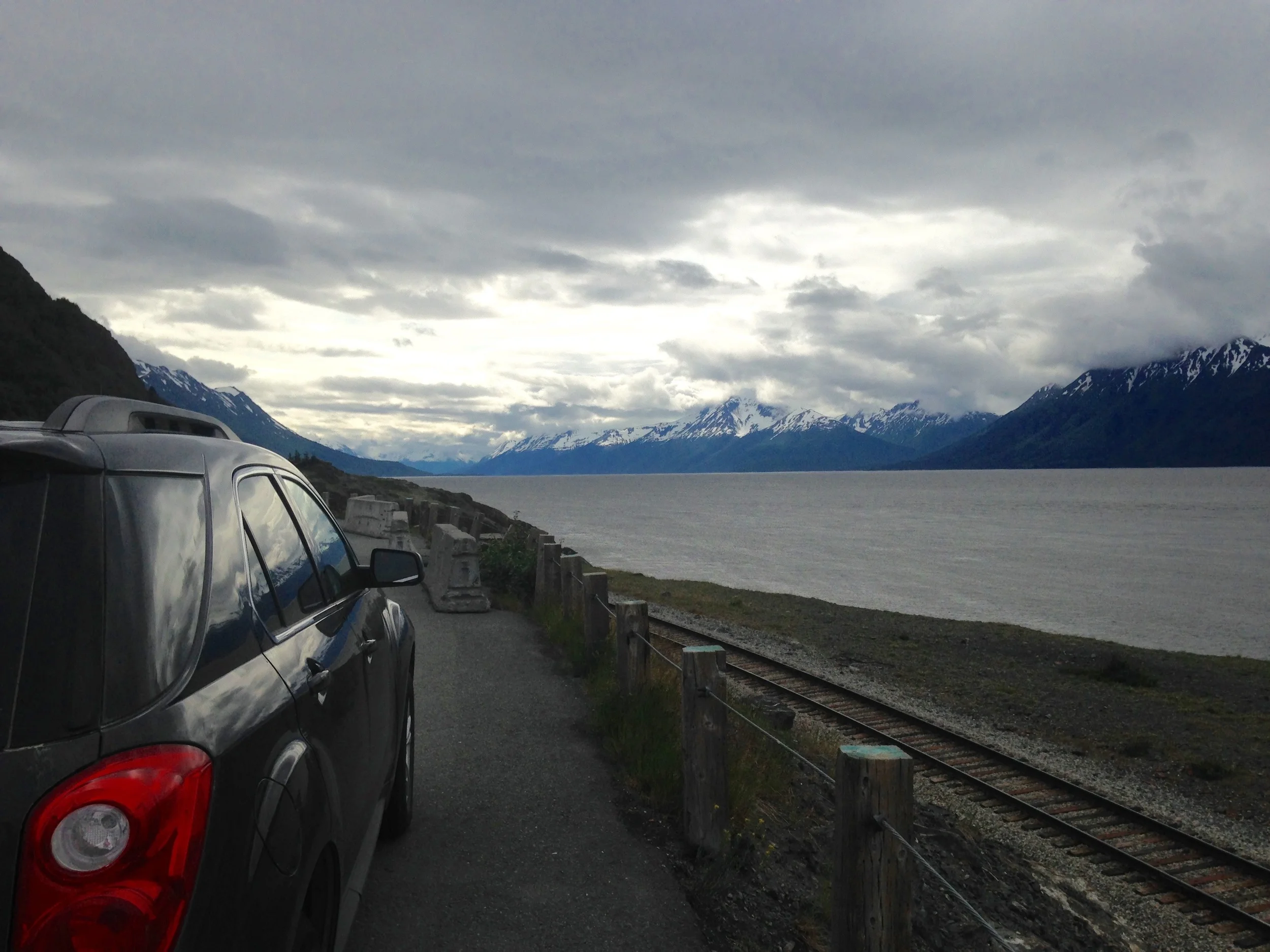 Roadside view on the way down the Seward Highway