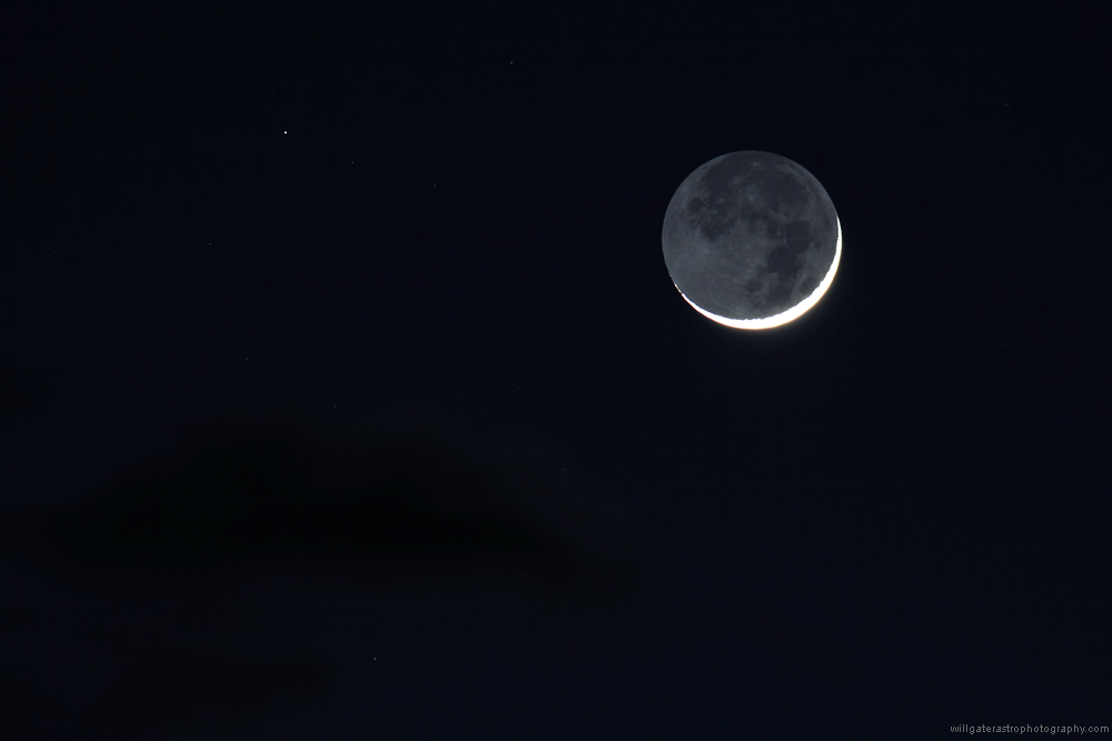 Earthshine_13032013_wide.png