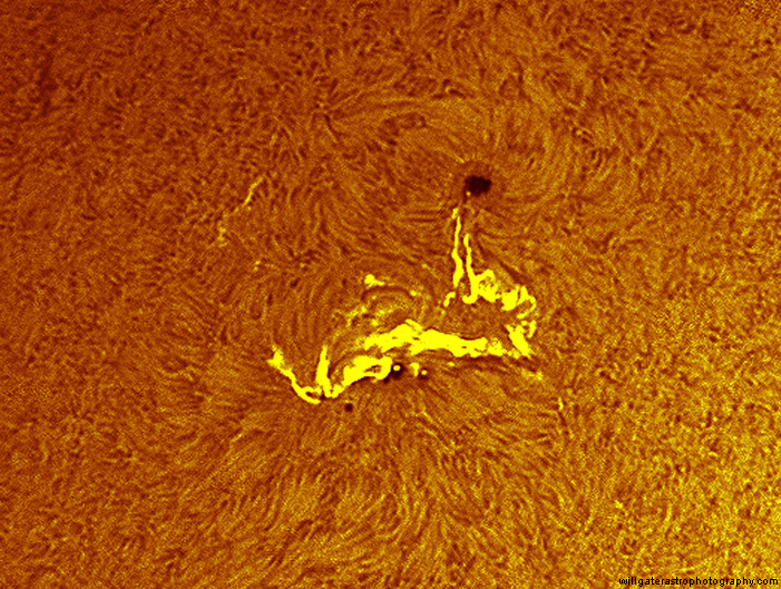 M6.5-class solar flare from active region 2371 - 18:20UT, 22 June 2015