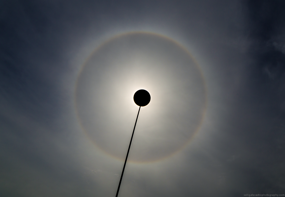 22-degree Sun halo with improvised occulting disk (polystyrene ball on a stick)