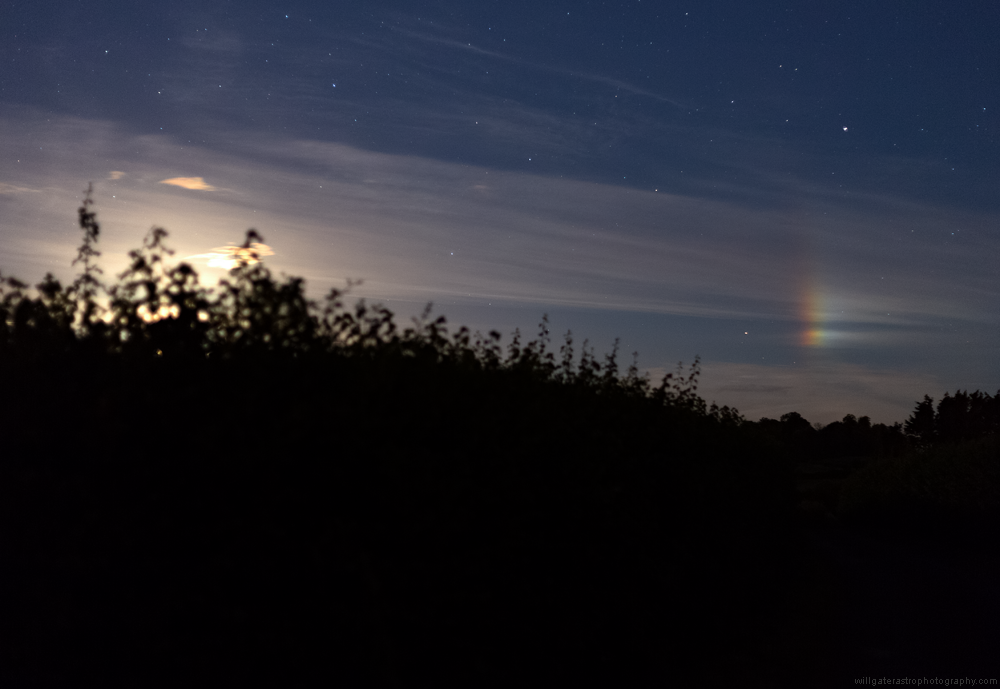 Bright moondog showing spectral colours
