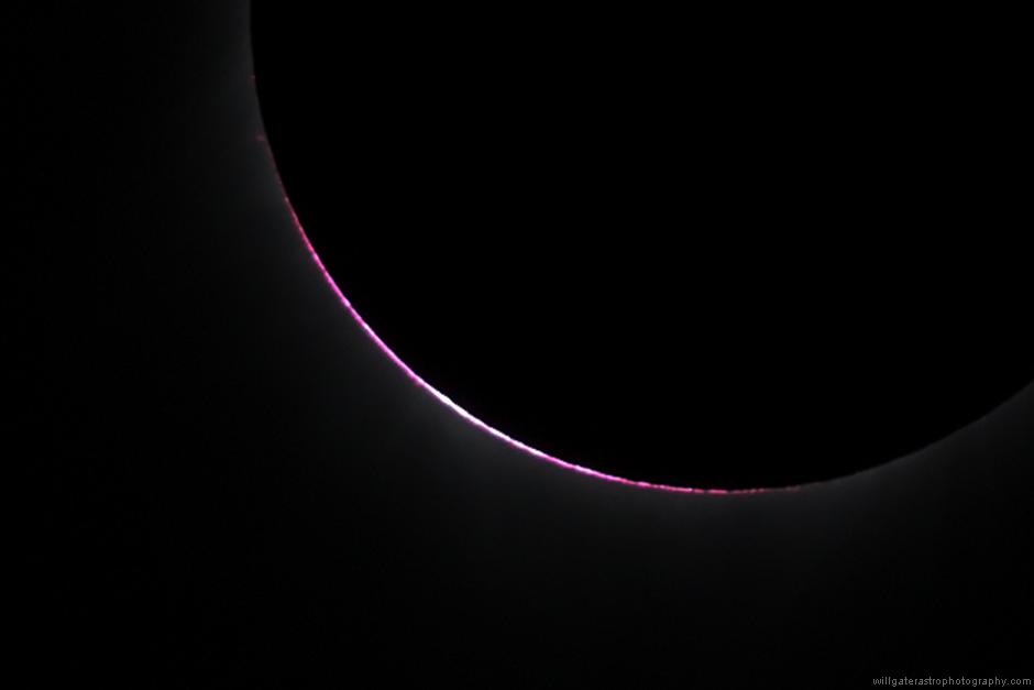 The chromospheric arc prior to second contact during the 21 August 2017 total solar eclipse