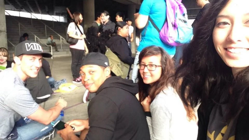 Waiting in Line Con bright & early!