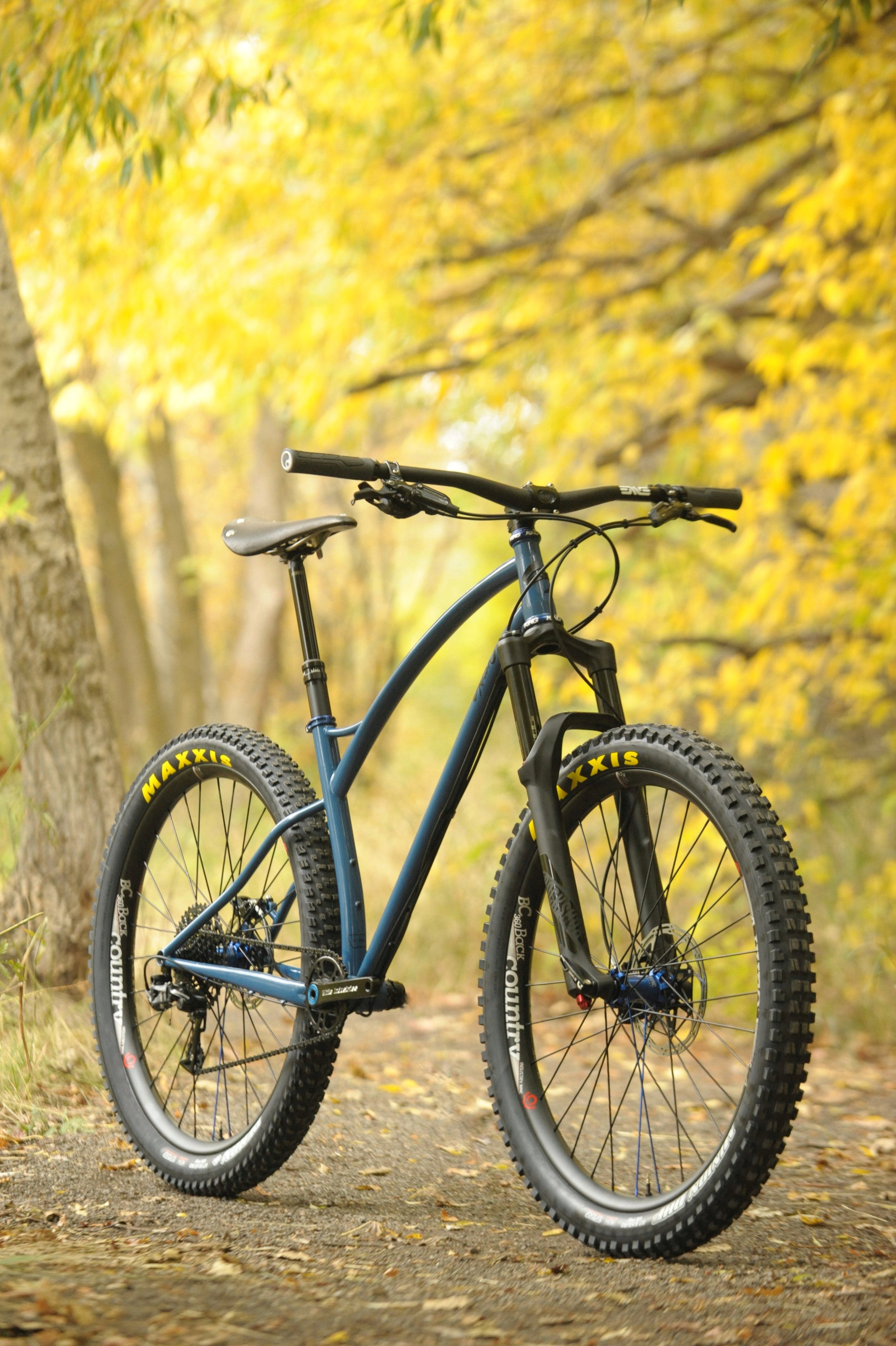 Custom 275 plus mountain bike sklar steel