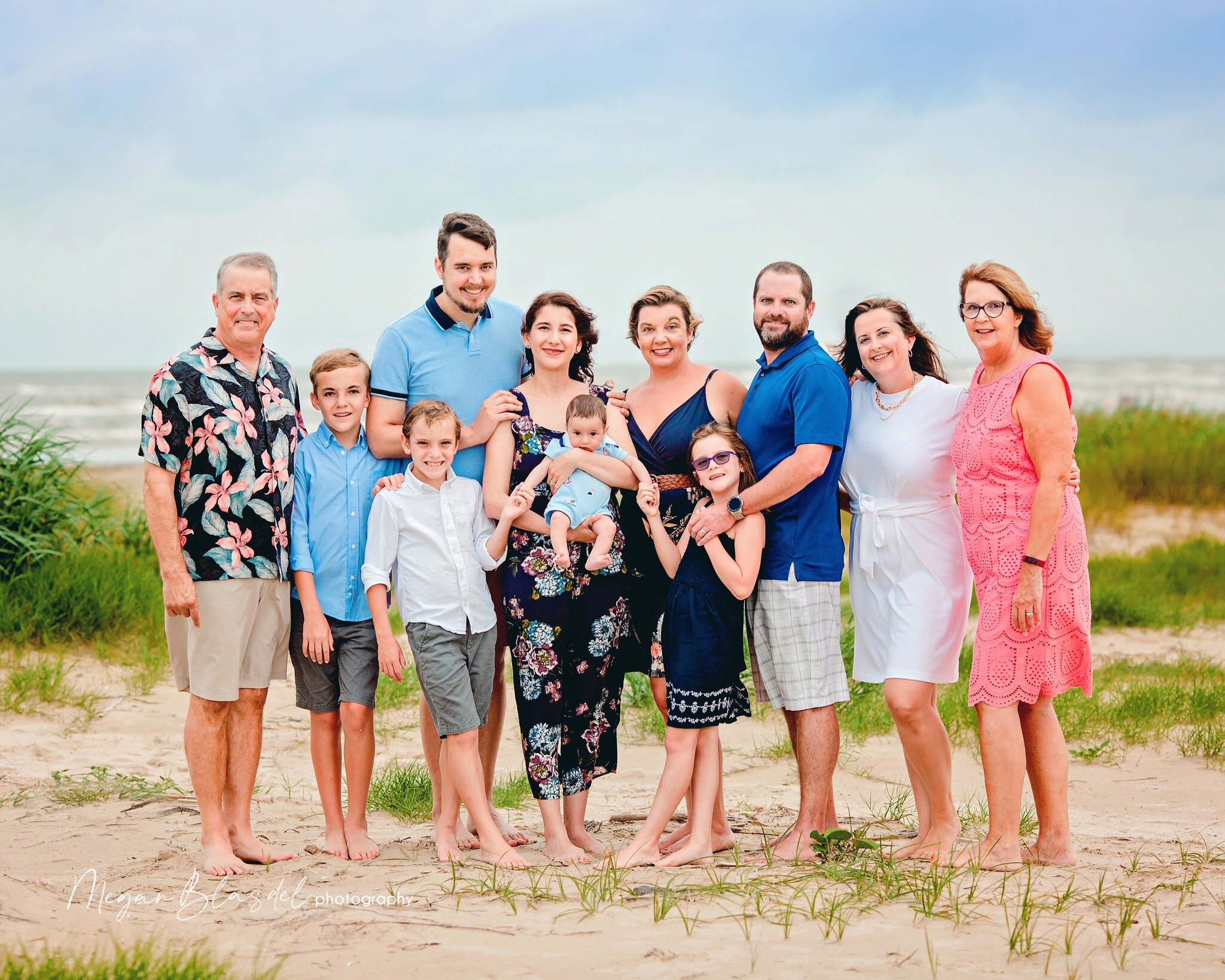Spring and summer photos in Galveston are getting booked up quickly. Be sure to plan early if you are visiting the island or have family visiting! www.meganblasdelphotography.com