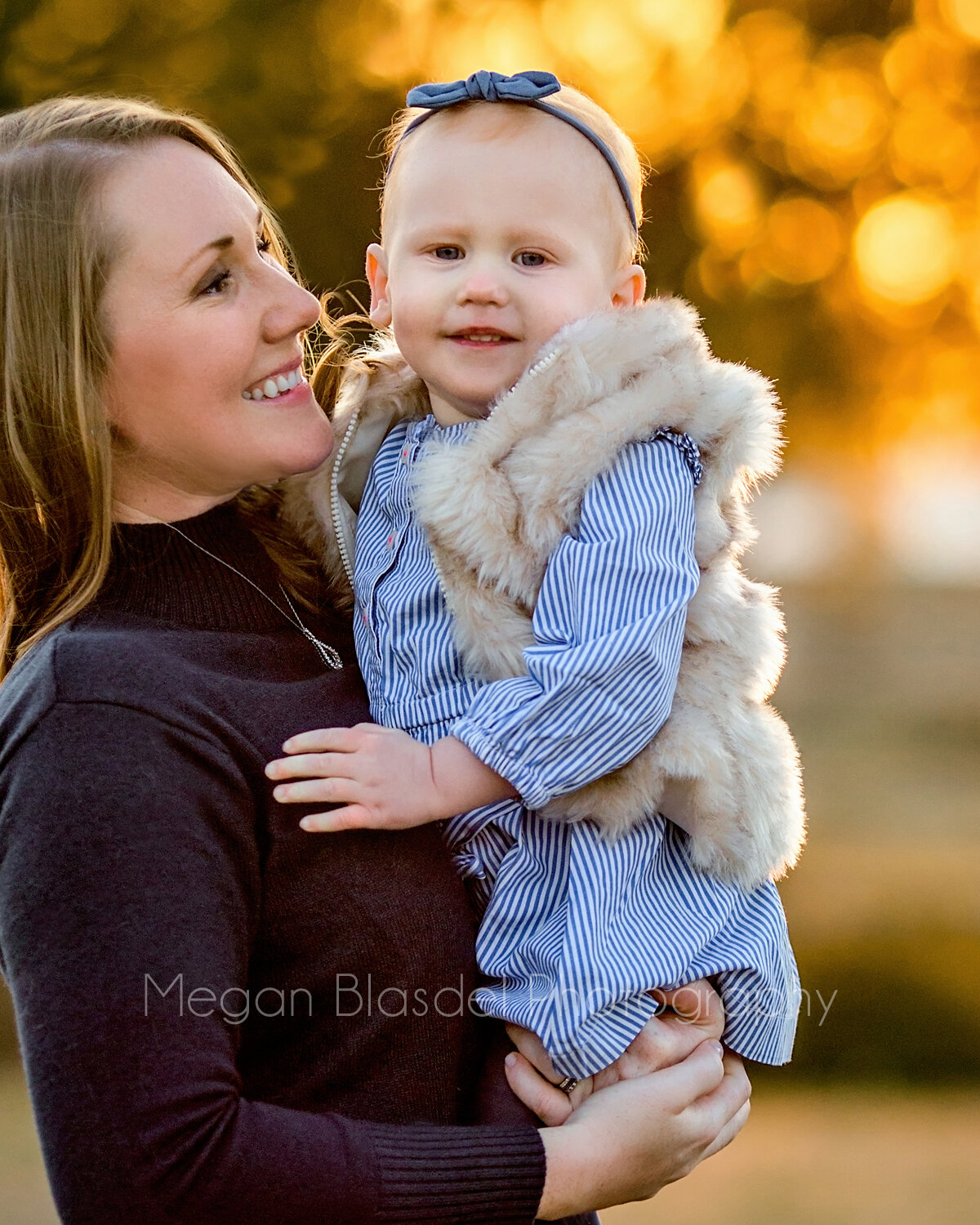 When was the last time you gave yourself the gift of a Mommy and Me shoot? Let's get one scheduled! 😍