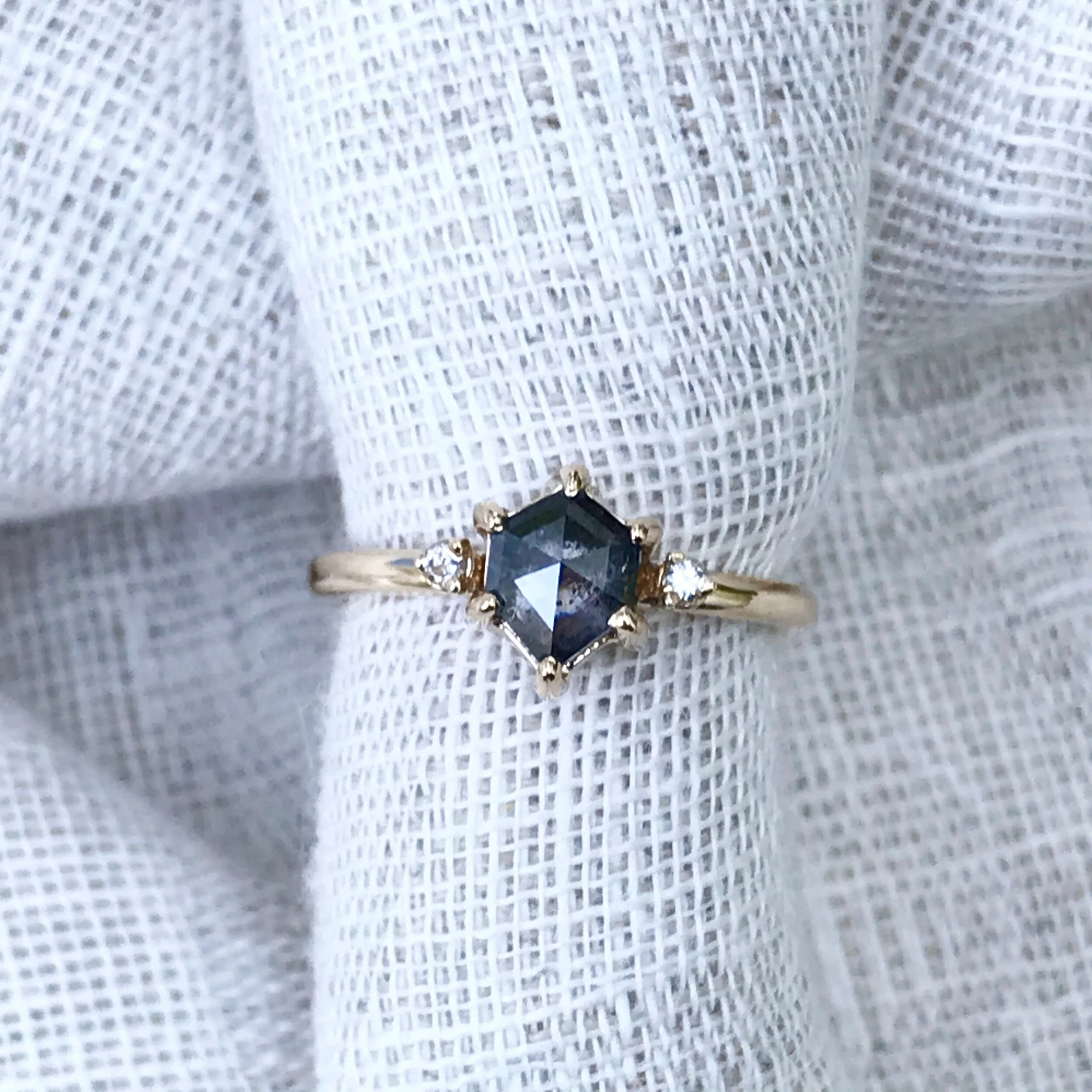 4638F71B-A660-49BC-BBC5-308E1E1967B4