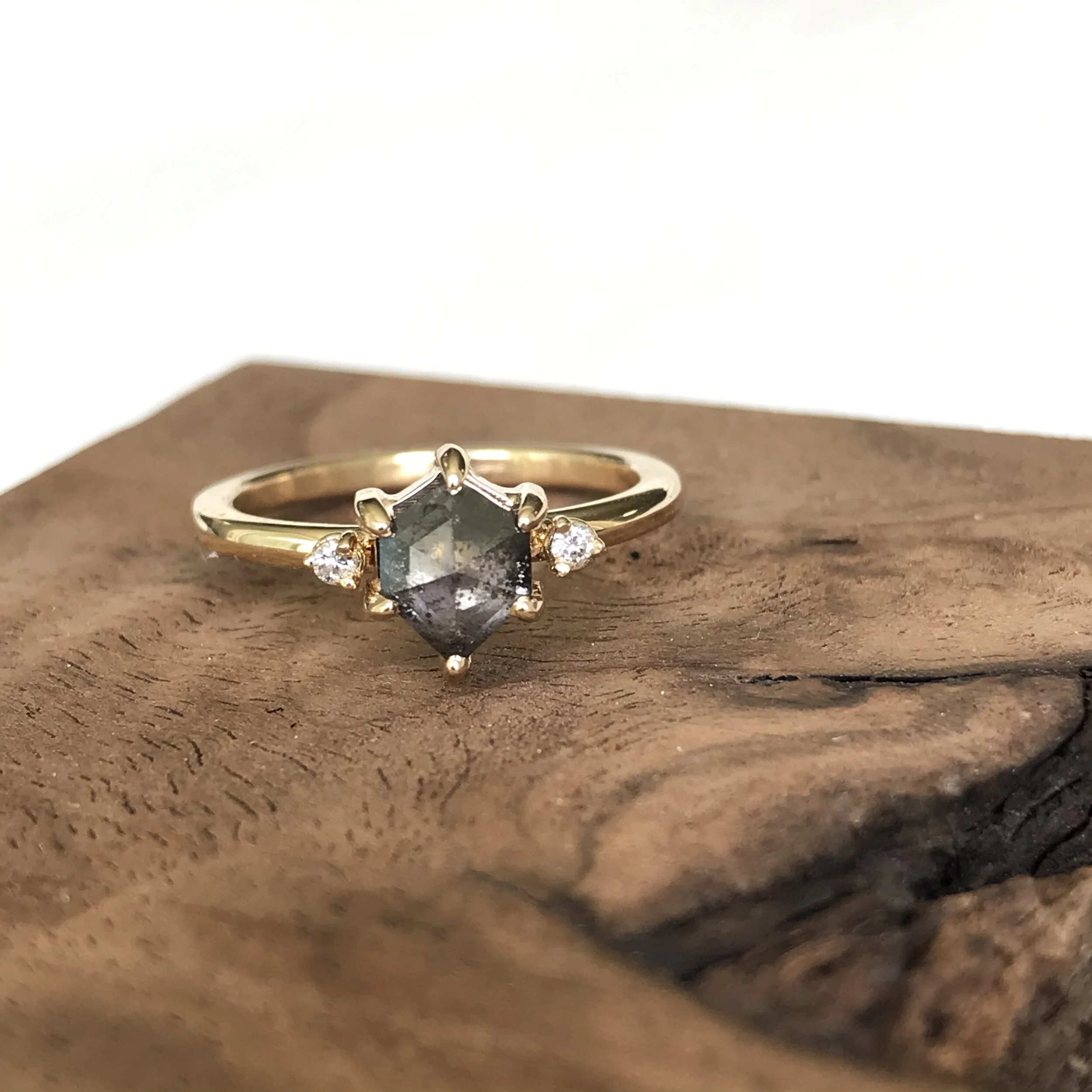 835EF291-D7D9-4313-8F7E-FB3642C1E077