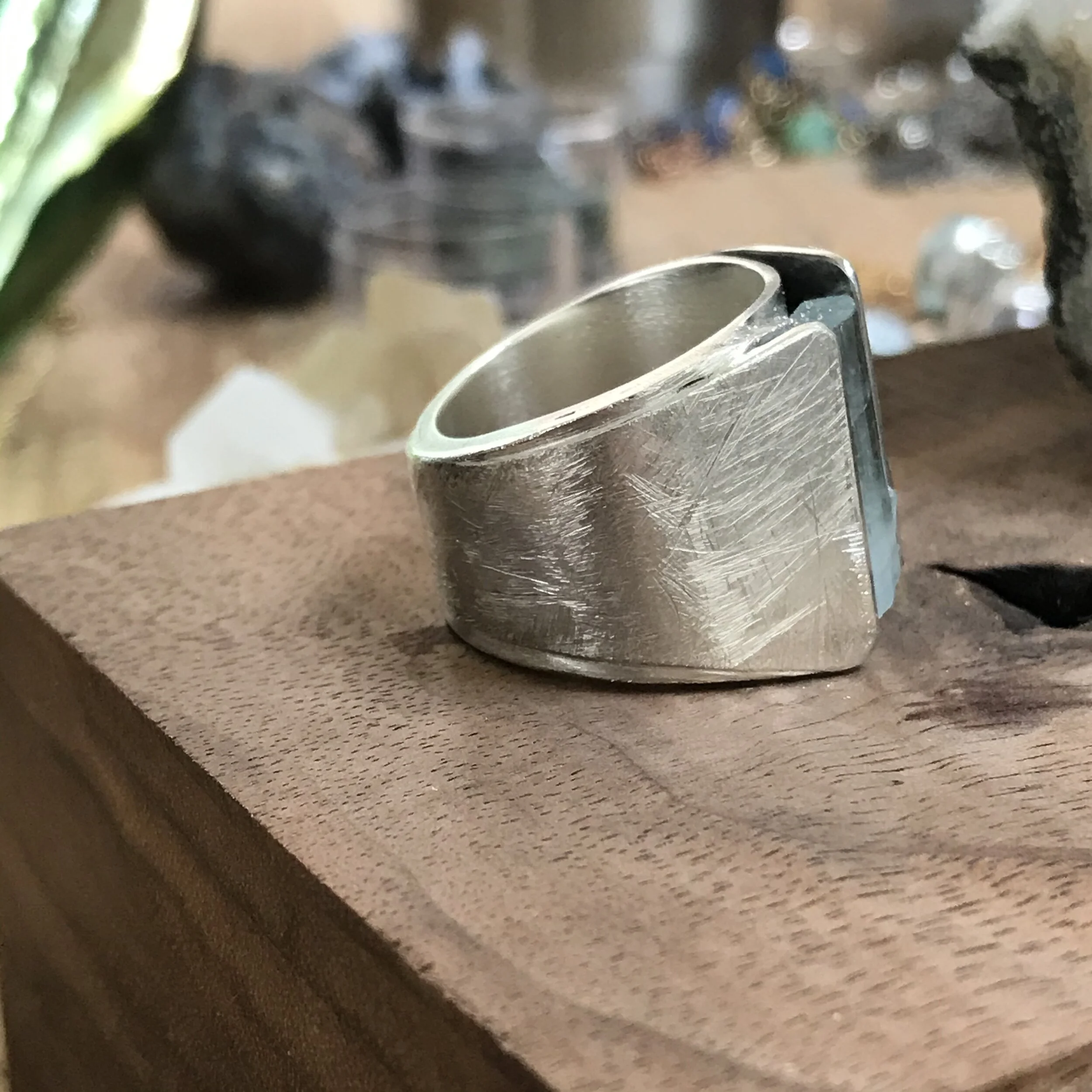 70863C99-6196-48D6-AA32-43EFC37D5F98