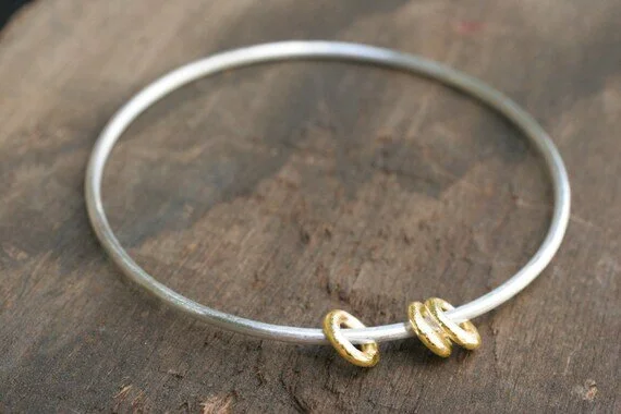 https://i.etsystatic.com/5548367/r/il/cce13c/253428202/il_570xN.253428202.jpg
