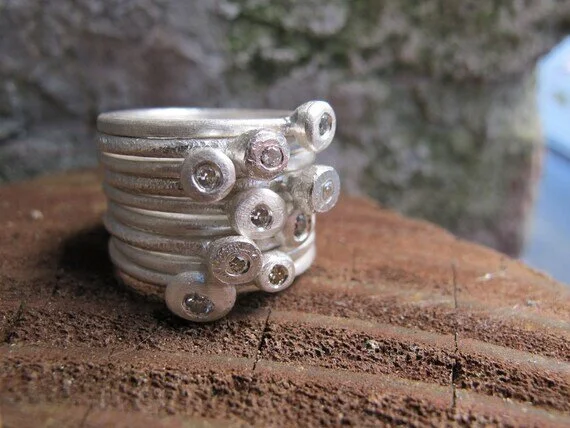 https://i.etsystatic.com/5548367/r/il/b76c3b/184934491/il_570xN.184934491.jpg