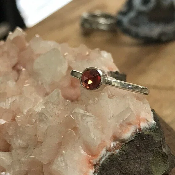 https://i.etsystatic.com/5548367/r/il/231014/2443303023/il_570xN.2443303023_rwzm.jpg