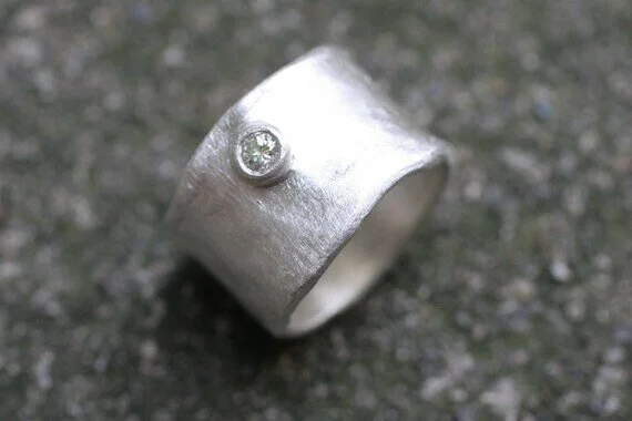 https://i.etsystatic.com/5548367/r/il/1134e4/246576339/il_570xN.246576339.jpg