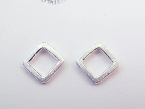 https://i.etsystatic.com/5548367/r/il/488b2d/207019974/il_570xN.207019974.jpg