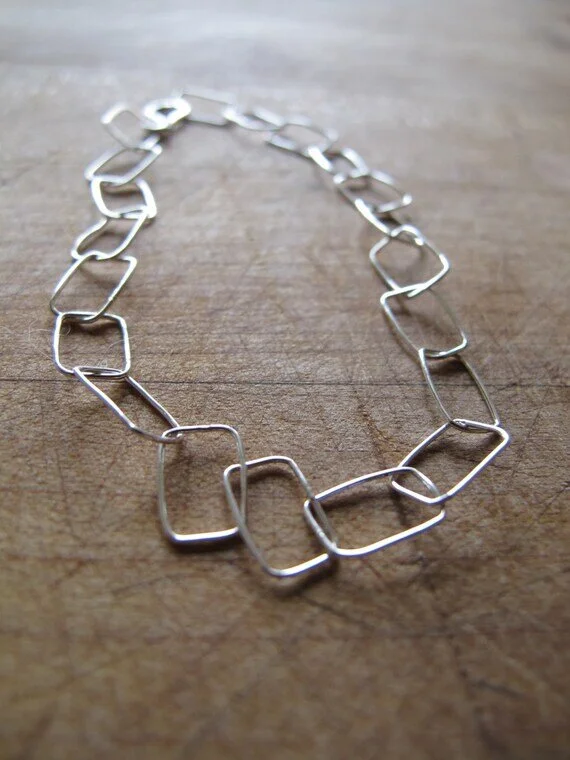 https://i.etsystatic.com/5548367/r/il/4c9728/107133533/il_570xN.107133533.jpg