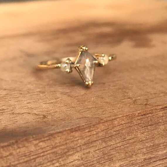 https://i.etsystatic.com/5548367/r/il/dc4782/2531265523/il_570xN.2531265523_p6ro.jpg