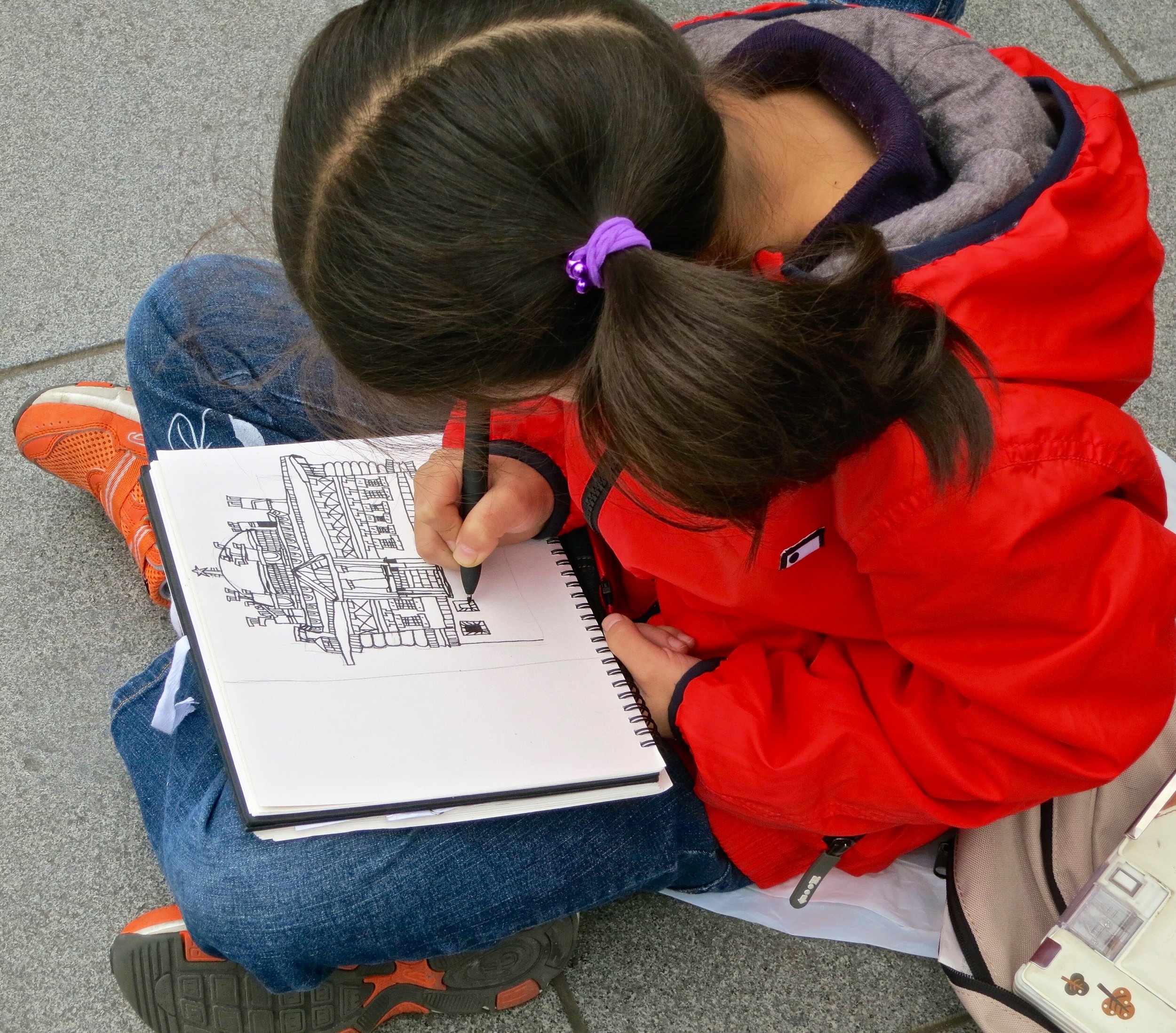 Drawing class on the Bund, Shanghai